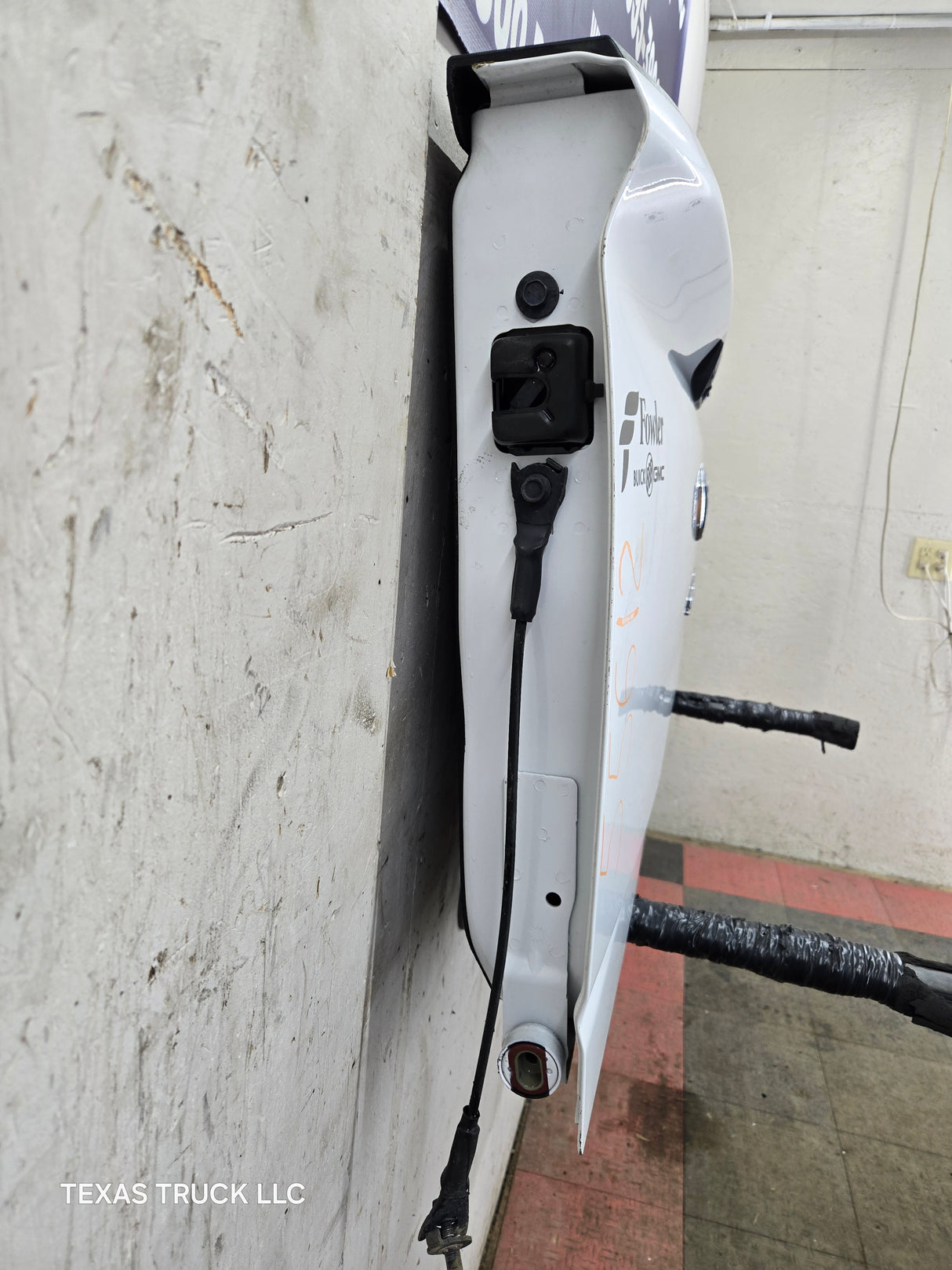 2019-2025 GMC Sierra 2500 3500HD Tailgate - White