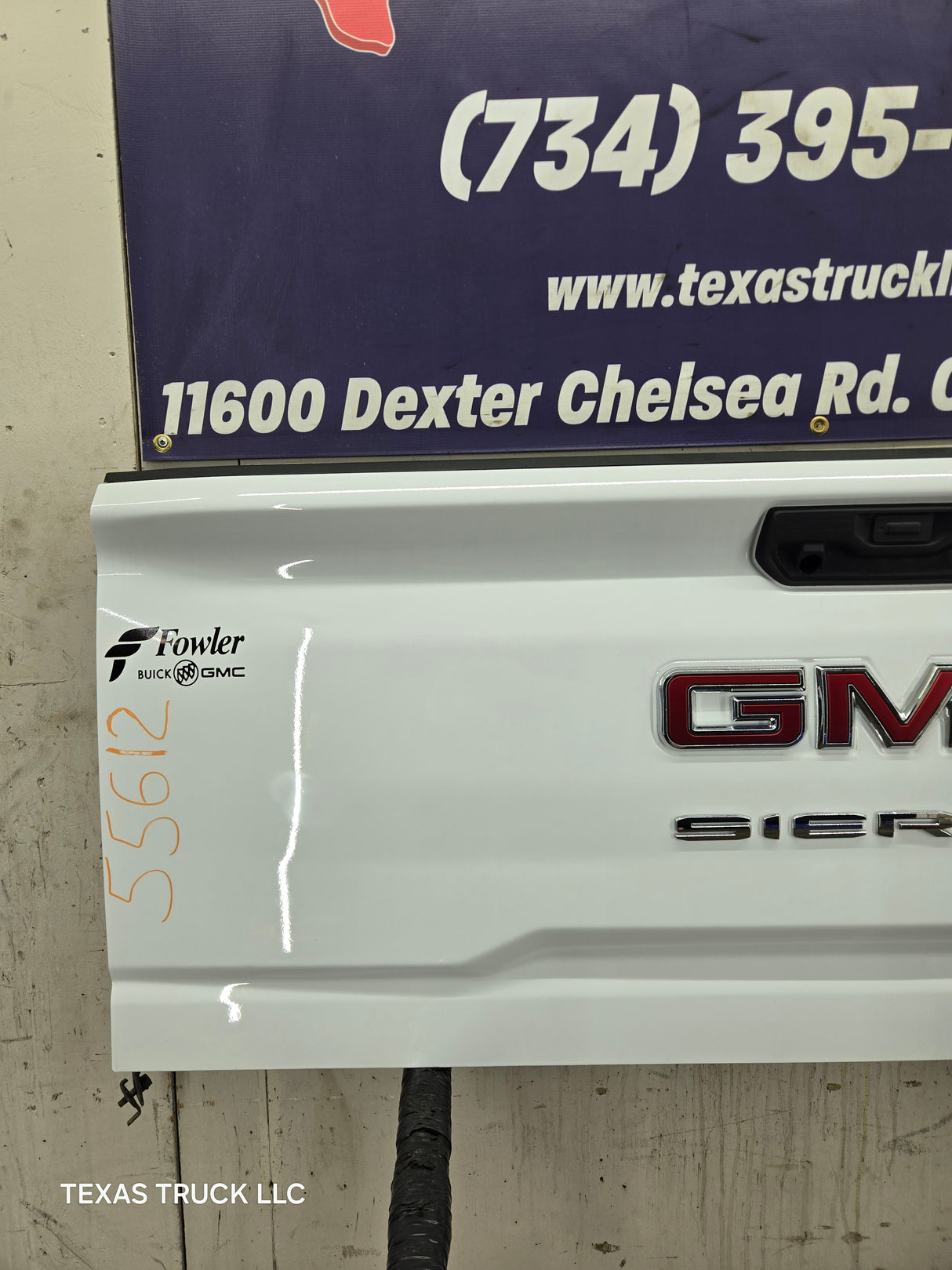 2019-2025 GMC Sierra 2500 3500HD Tailgate - White