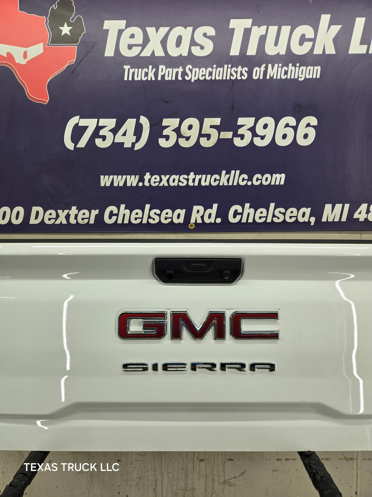 2019-2025 GMC Sierra 2500 3500HD Tailgate - White