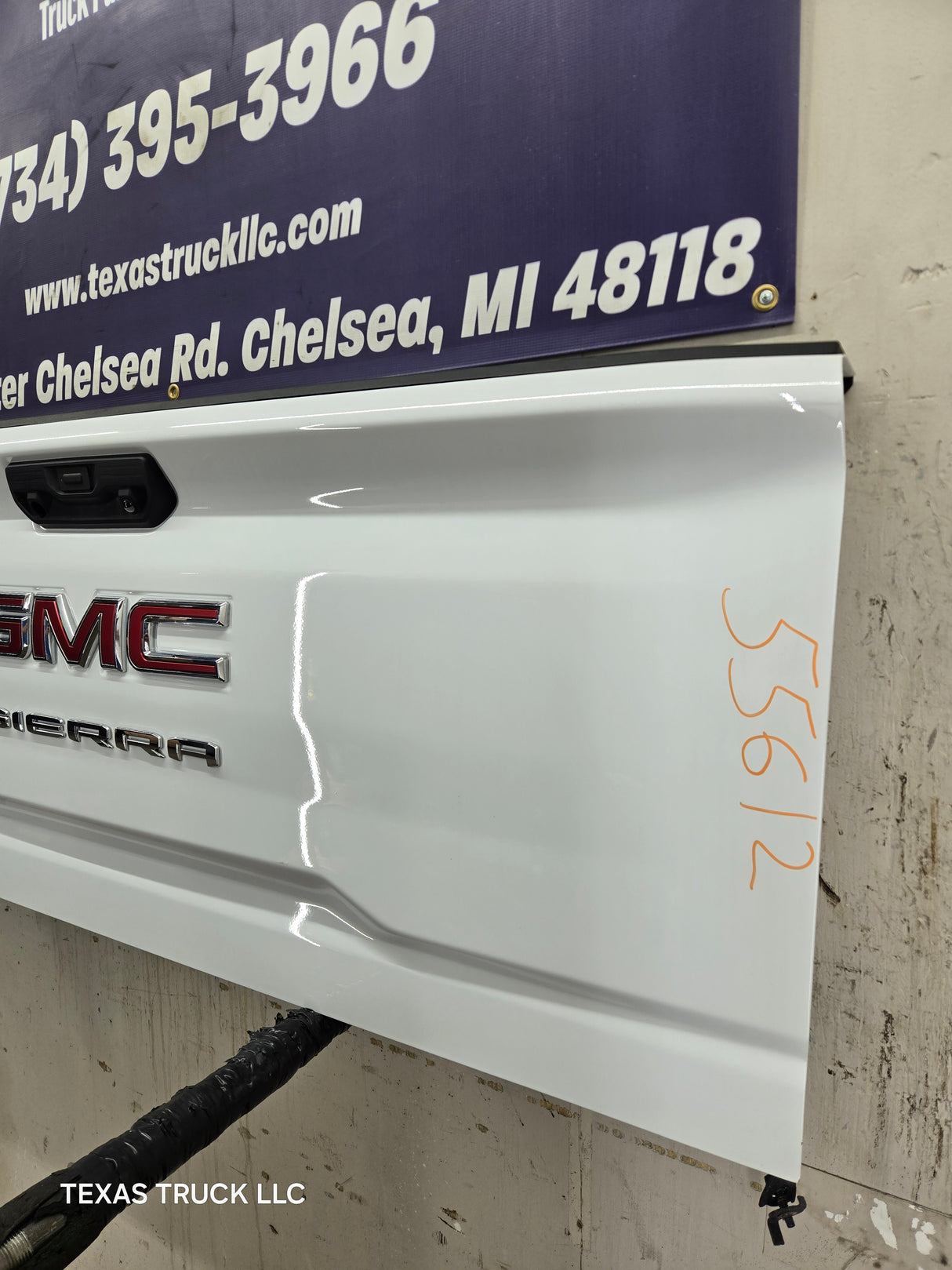 2019-2025 GMC Sierra 2500 3500HD Tailgate - White