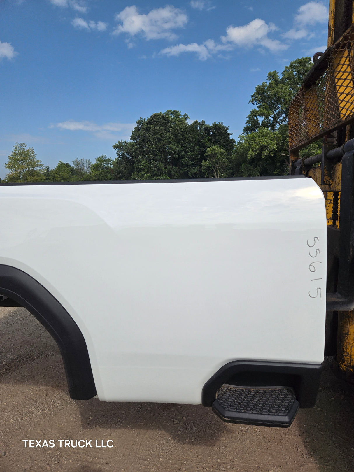 2019-2025 GMC Sierra 2500HD 3500HD 8' Long truck bed - White