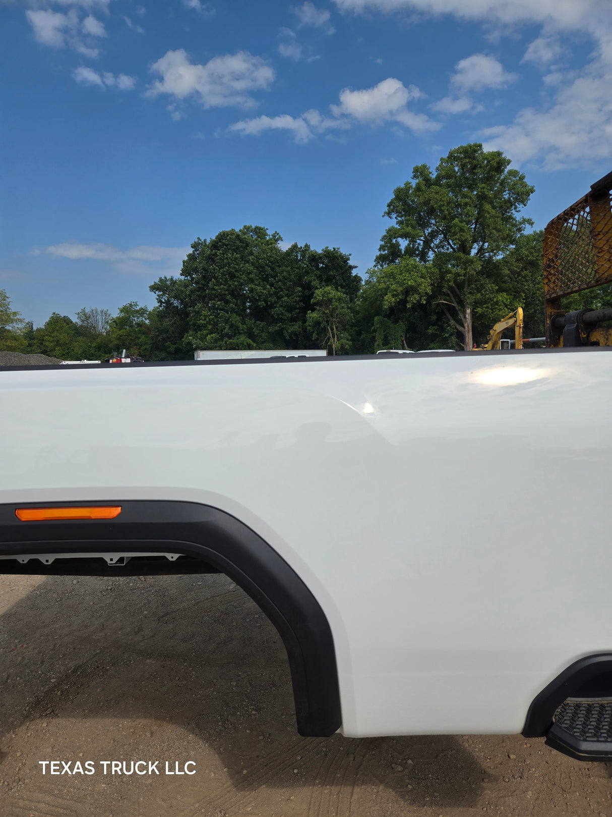 2019-2025 GMC Sierra 2500HD 3500HD 8' Long truck bed - White