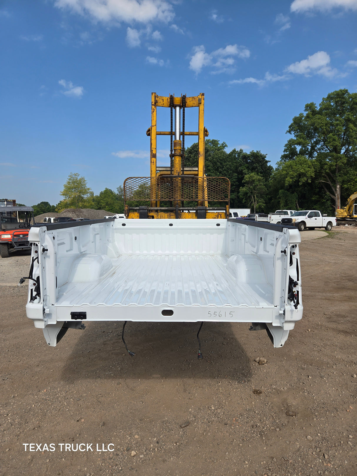 2019-2025 GMC Sierra 2500HD 3500HD 8' Long truck bed - White
