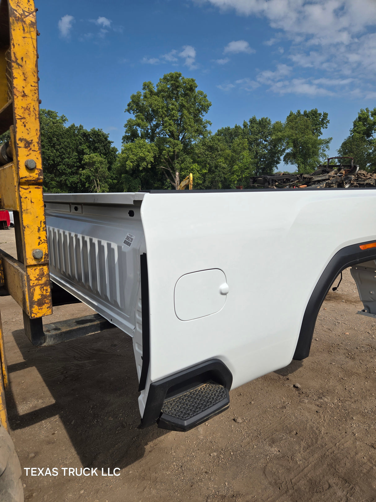 2019-2025 GMC Sierra 2500HD 3500HD 8' Long truck bed - White