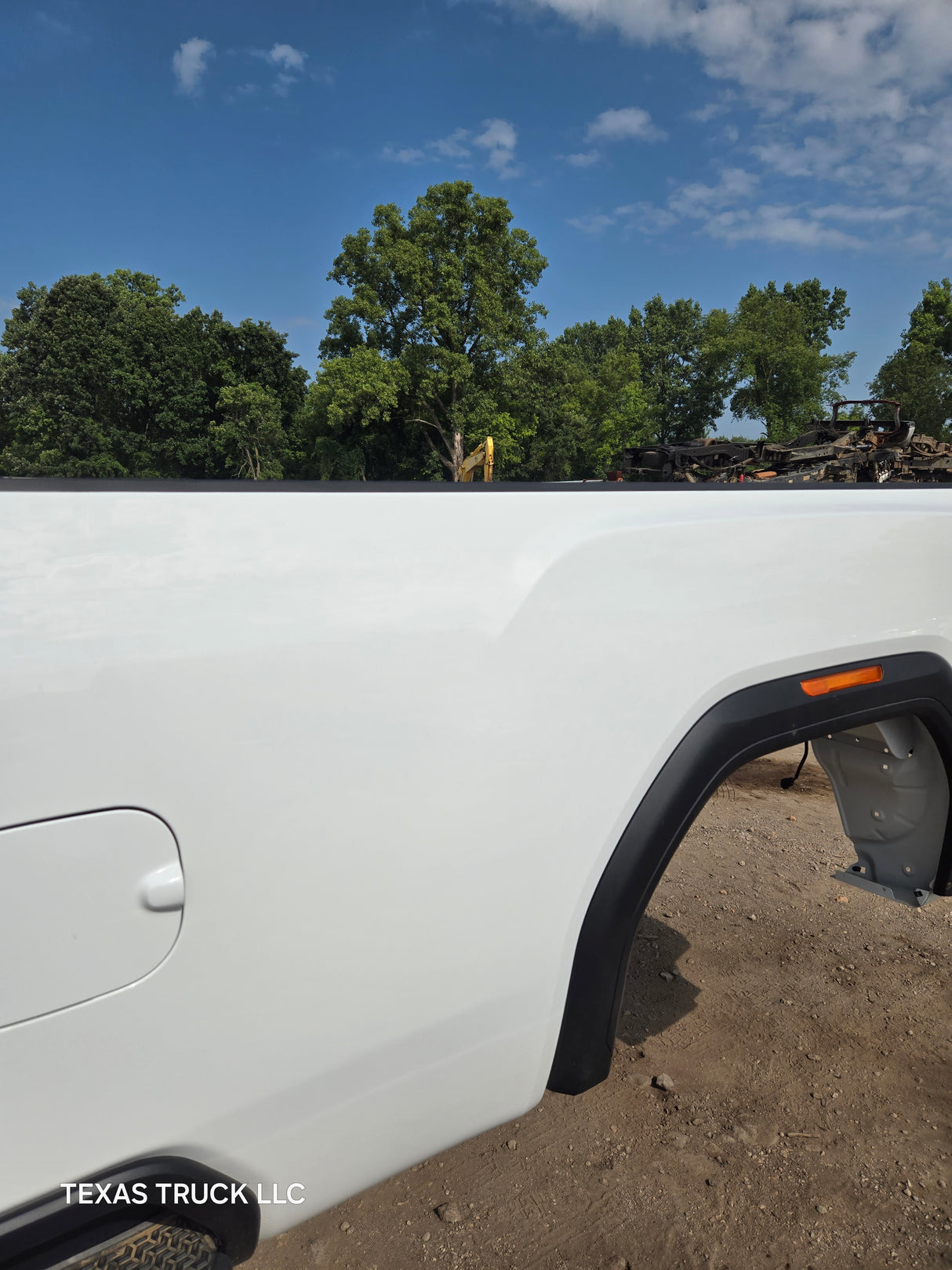 2019-2025 GMC Sierra 2500HD 3500HD 8' Long truck bed - White