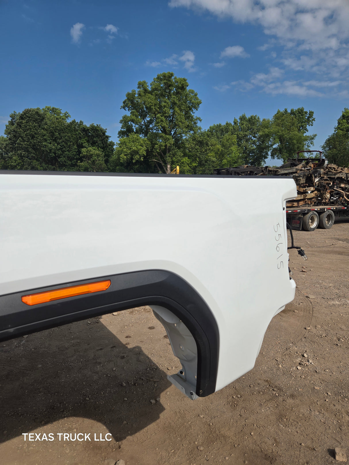 2019-2025 GMC Sierra 2500HD 3500HD 8' Long truck bed - White