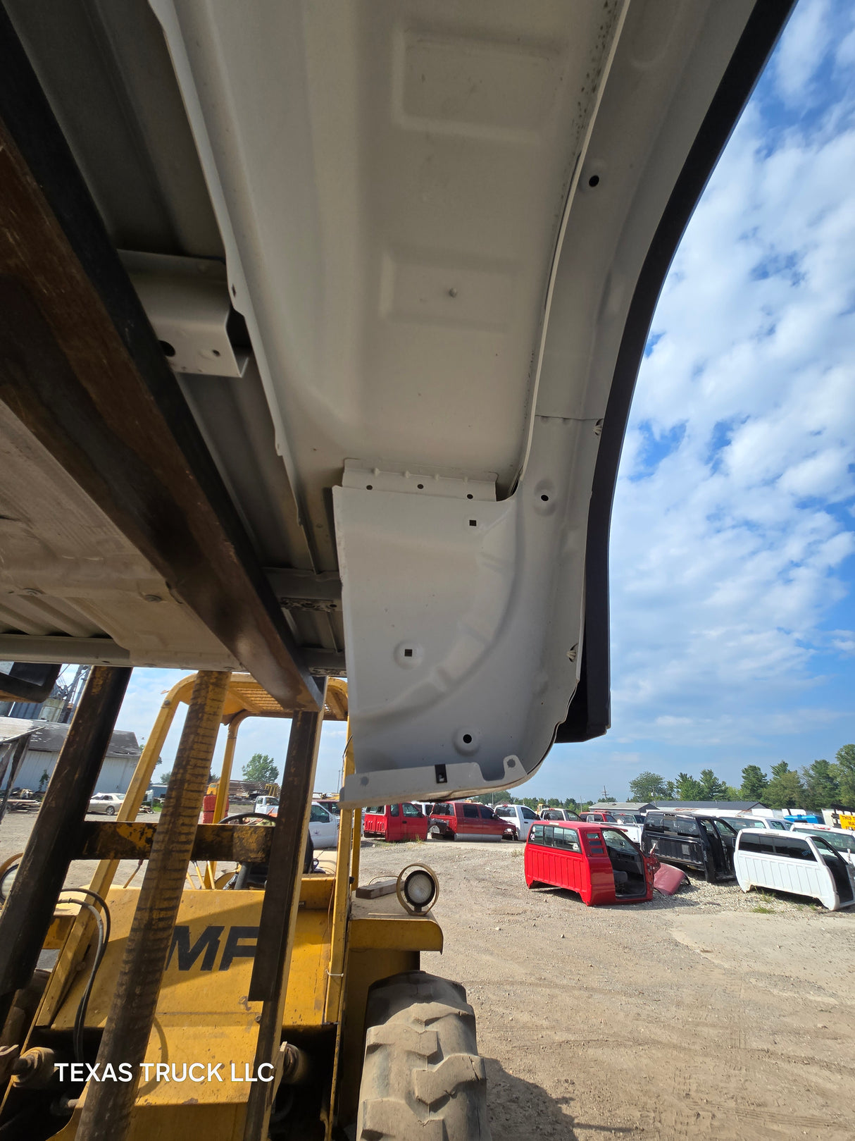 2019-2025 GMC Sierra 2500HD 3500HD 8' Long truck bed - White