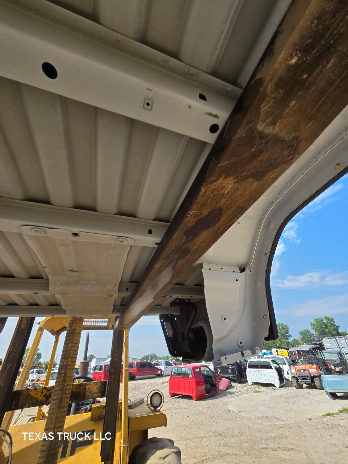 2019-2025 GMC Sierra 2500HD 3500HD 8' Long truck bed - White