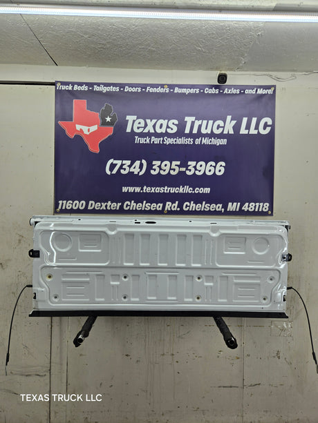 2023-2025 Ford Super Duty F250 F350 F450 F550 Tailgate - Oxford White