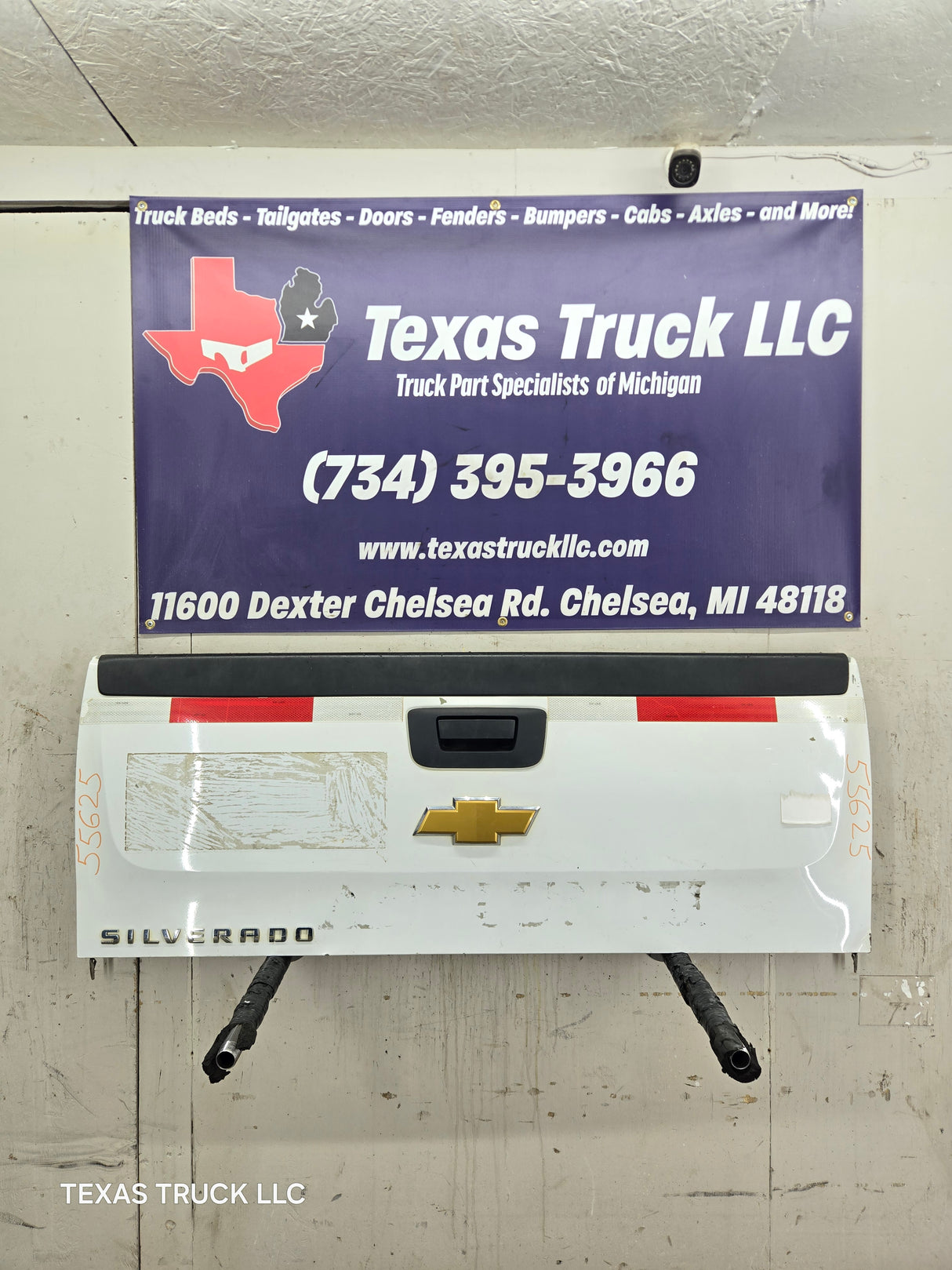 2007-2013 Chevrolet Silverado / GMC Sierra Tailgate 1500 2500 3500 HD - Summit White