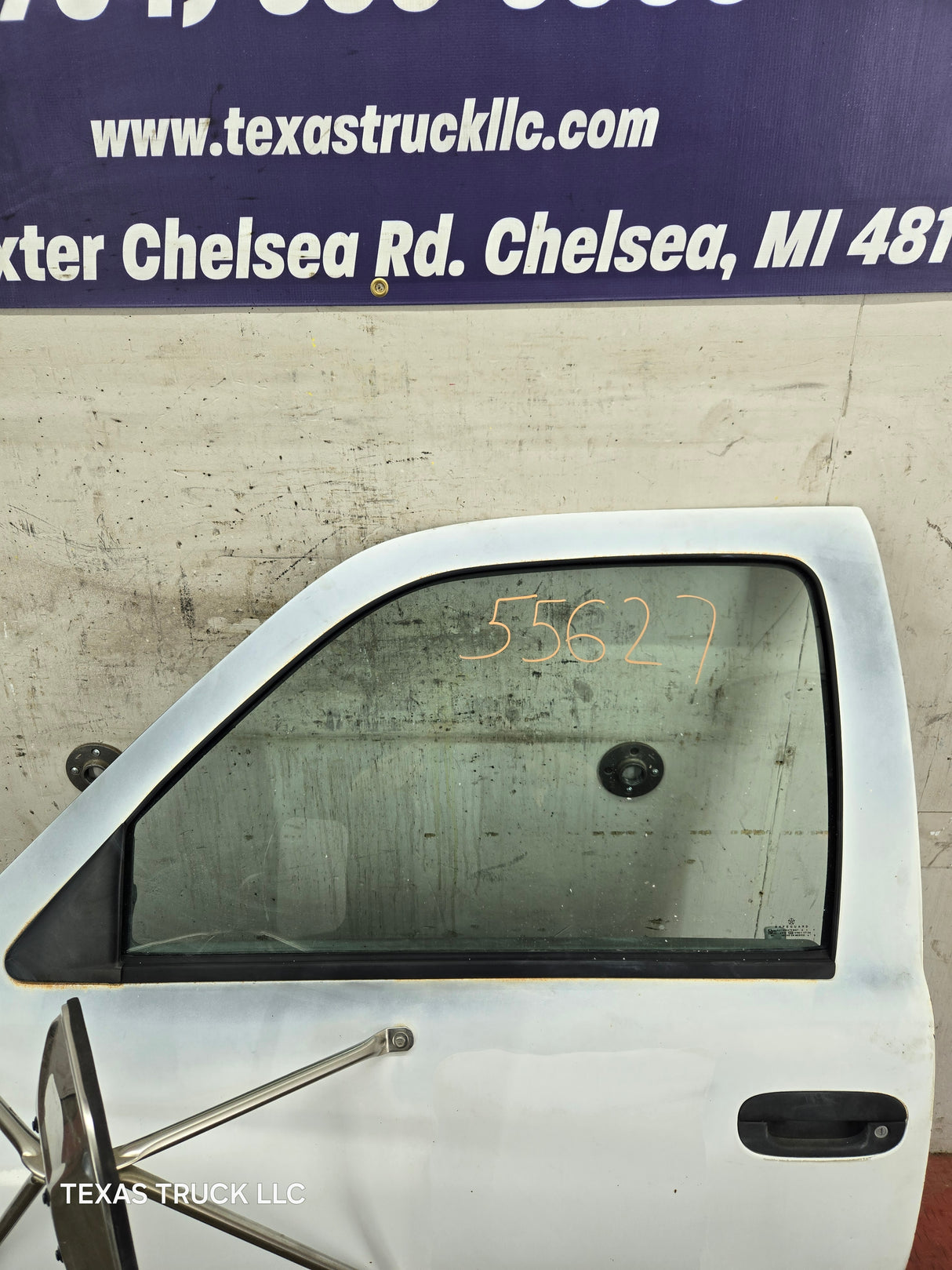 1994-2002 Dodge Ram 2nd Gen LH Driver Side Front Extended Cab Door 1500 2500 3500 ROUND CORNER - White