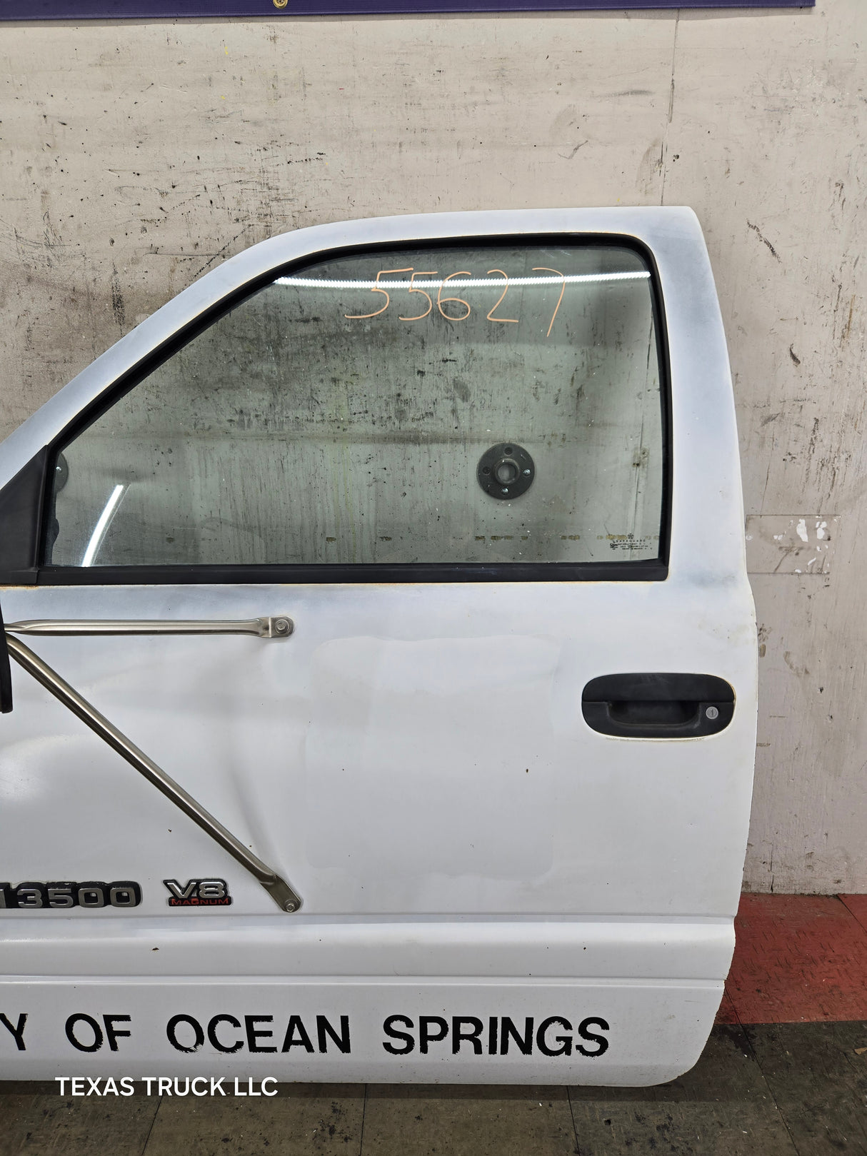 1994-2002 Dodge Ram 2nd Gen LH Driver Side Front Extended Cab Door 1500 2500 3500 ROUND CORNER - White