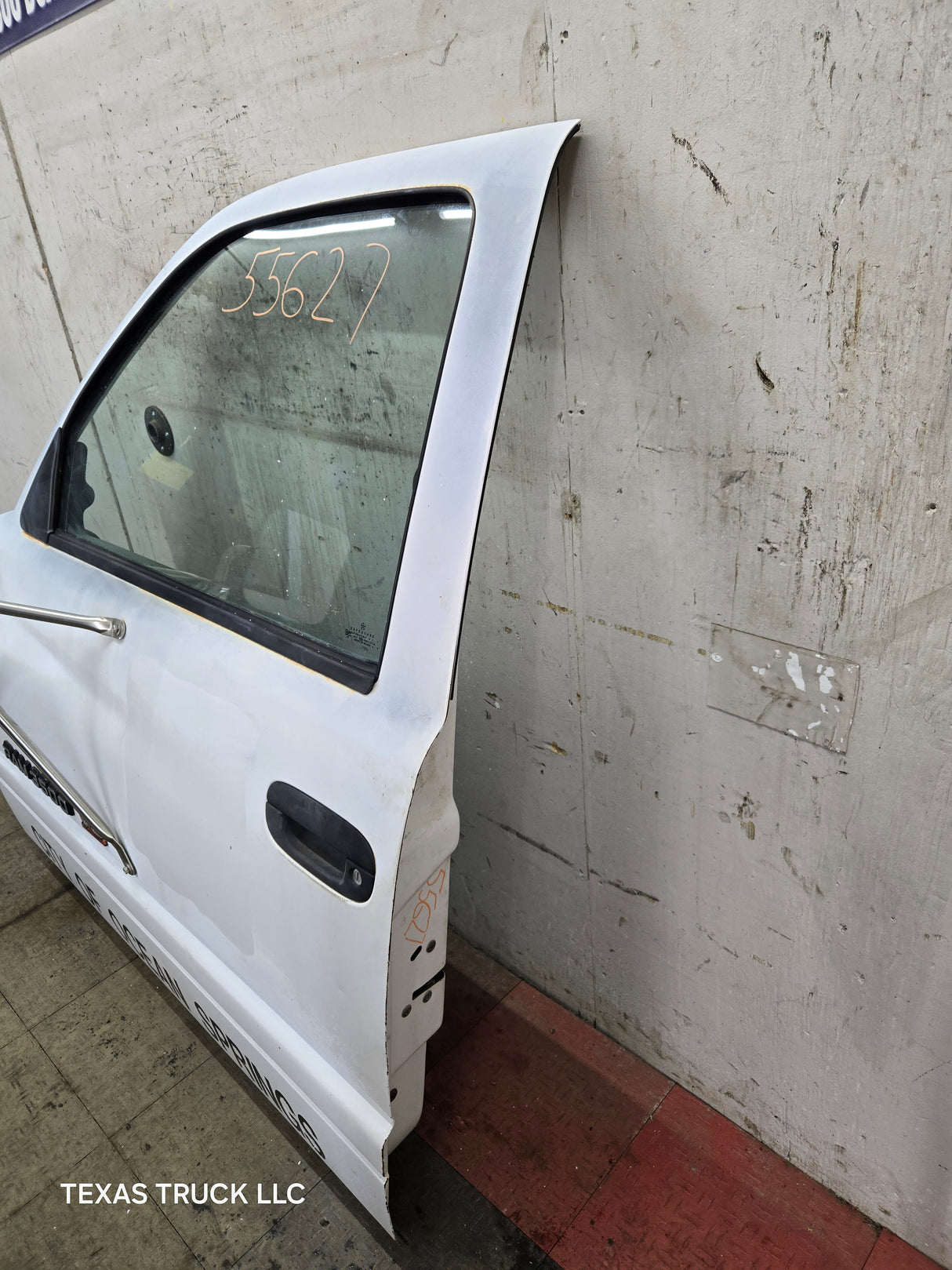 1994-2002 Dodge Ram 2nd Gen LH Driver Side Front Extended Cab Door 1500 2500 3500 ROUND CORNER - White