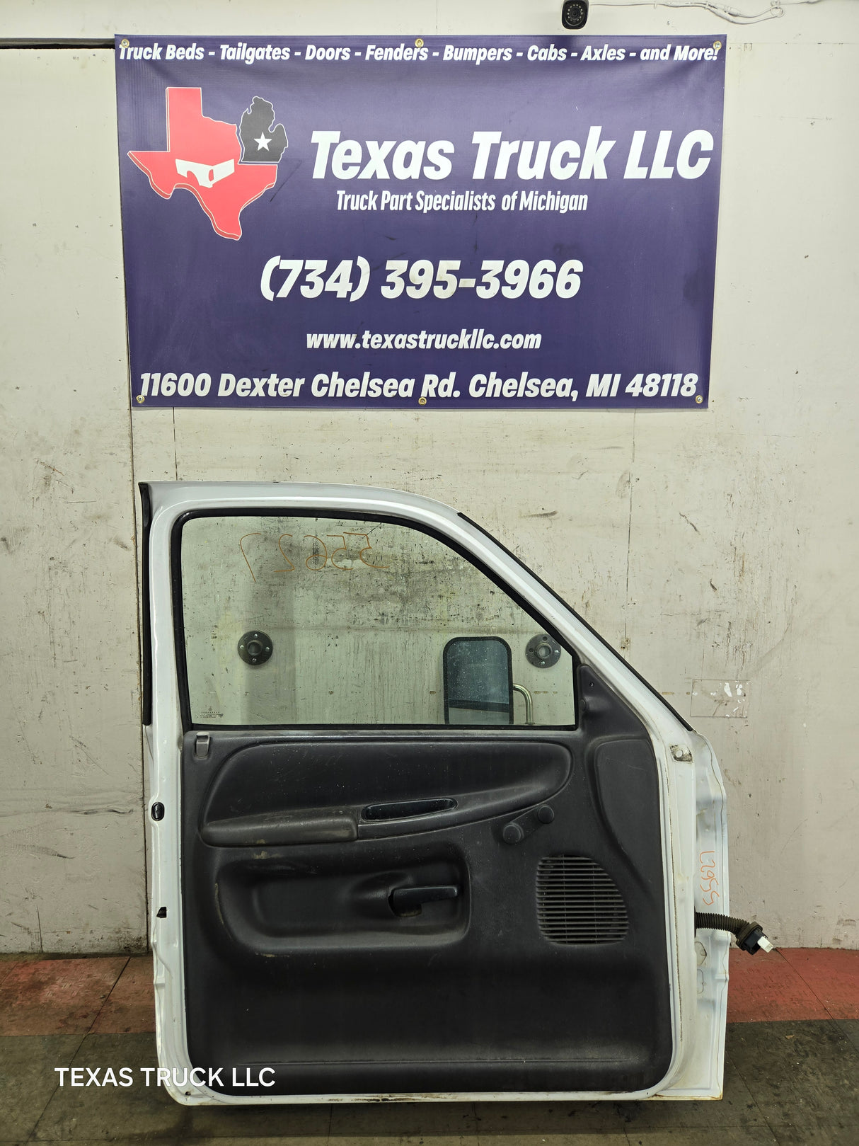 1994-2002 Dodge Ram 2nd Gen LH Driver Side Front Extended Cab Door 1500 2500 3500 ROUND CORNER - White