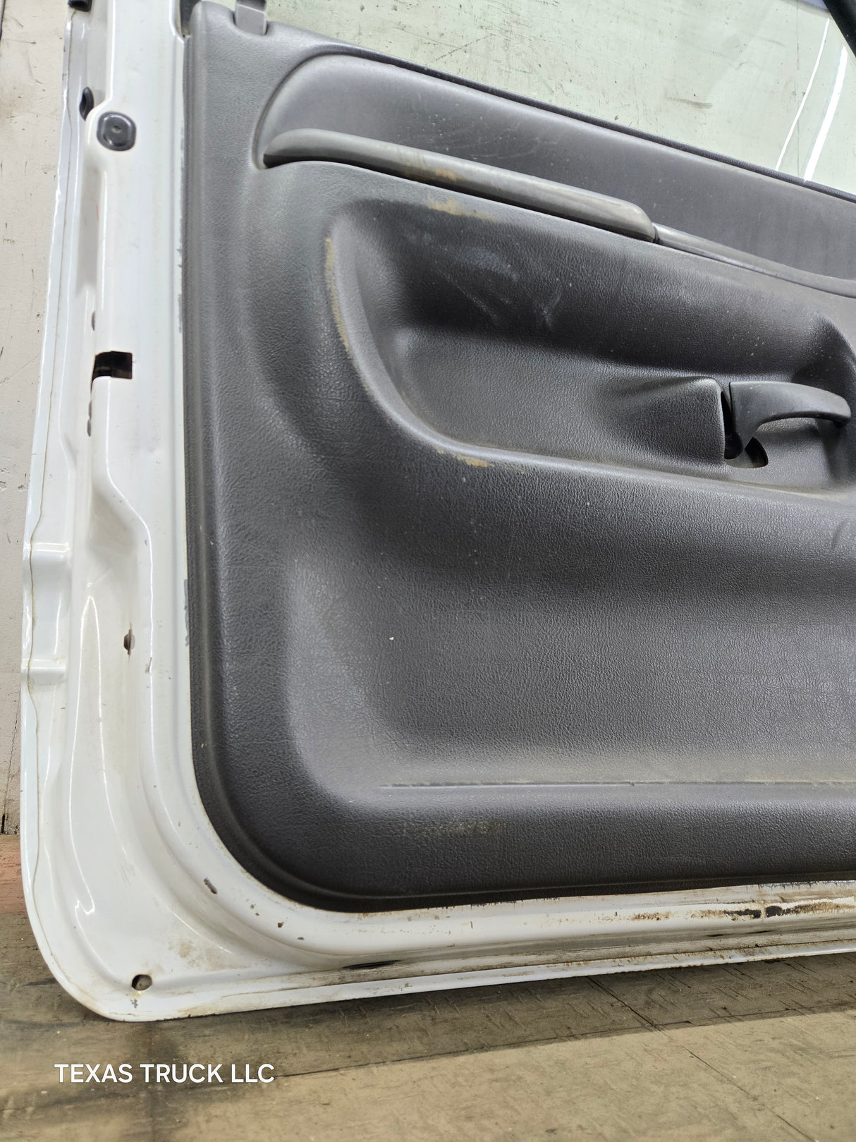 1994-2002 Dodge Ram 2nd Gen LH Driver Side Front Extended Cab Door 1500 2500 3500 ROUND CORNER - White