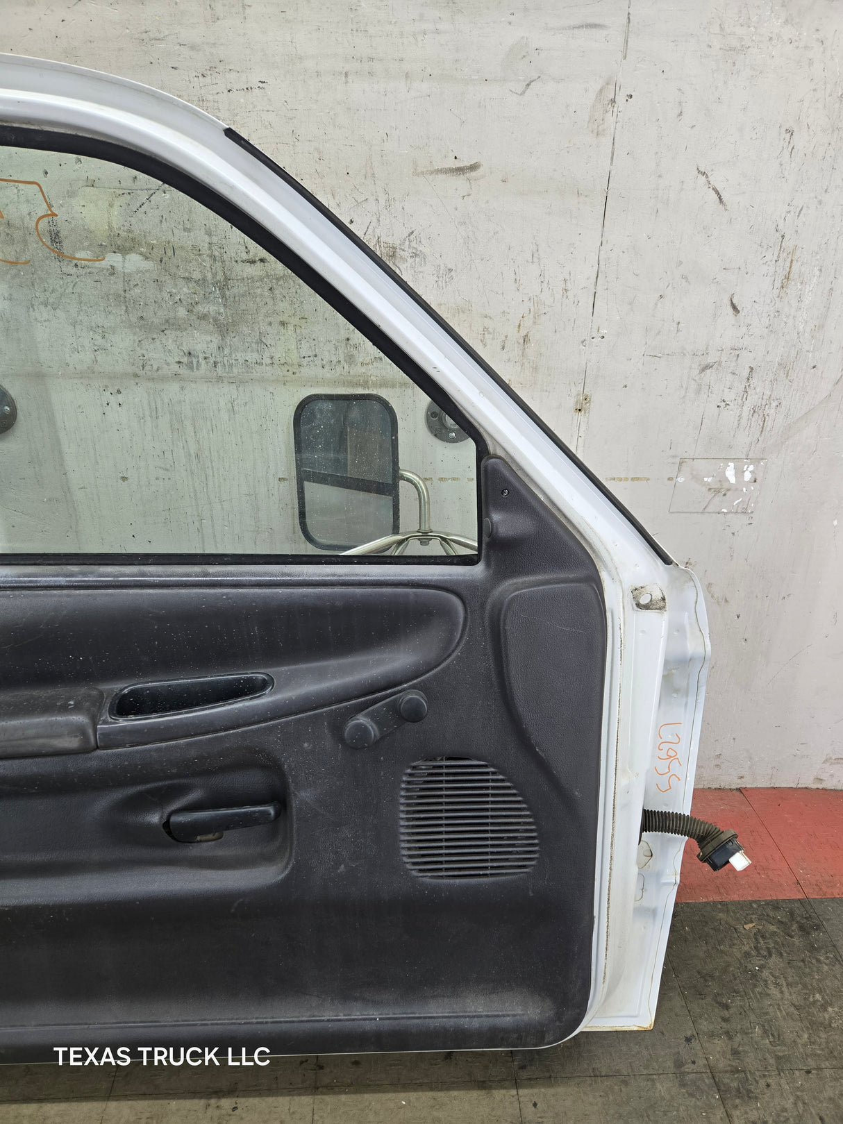 1994-2002 Dodge Ram 2nd Gen LH Driver Side Front Extended Cab Door 1500 2500 3500 ROUND CORNER - White