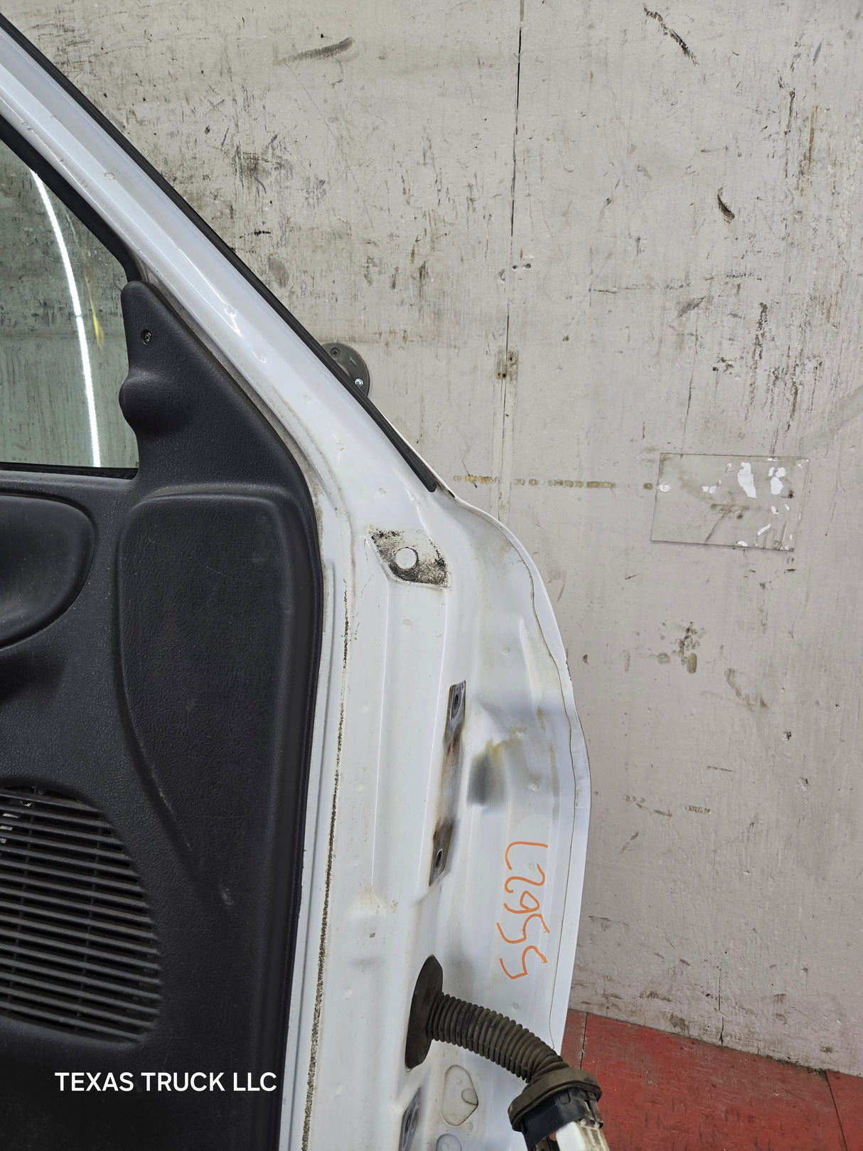 1994-2002 Dodge Ram 2nd Gen LH Driver Side Front Extended Cab Door 1500 2500 3500 ROUND CORNER - White