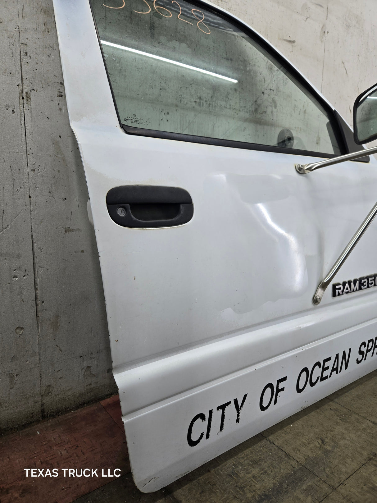 1994-2002 Dodge Ram 2nd Gen RH Passenger Side Front Extended Cab Door 1500 2500 3500 ROUND CORNER - White