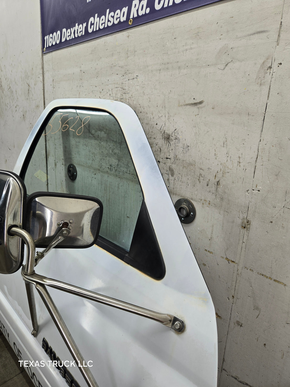 1994-2002 Dodge Ram 2nd Gen RH Passenger Side Front Extended Cab Door 1500 2500 3500 ROUND CORNER - White