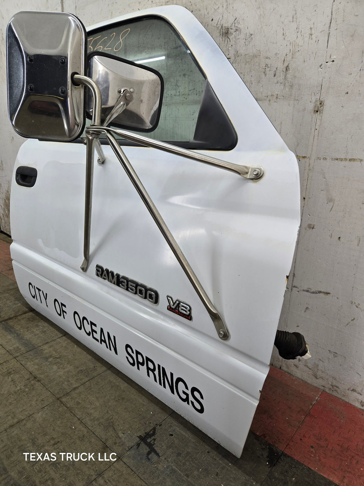1994-2002 Dodge Ram 2nd Gen RH Passenger Side Front Extended Cab Door 1500 2500 3500 ROUND CORNER - White