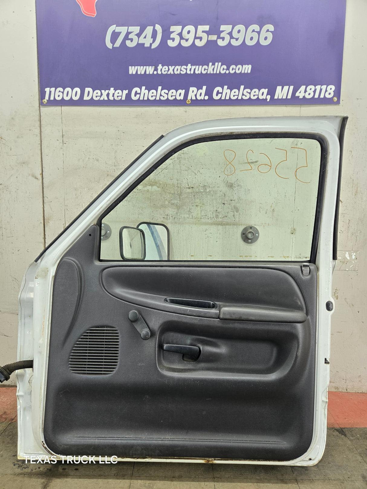 1994-2002 Dodge Ram 2nd Gen RH Passenger Side Front Extended Cab Door 1500 2500 3500 ROUND CORNER - White