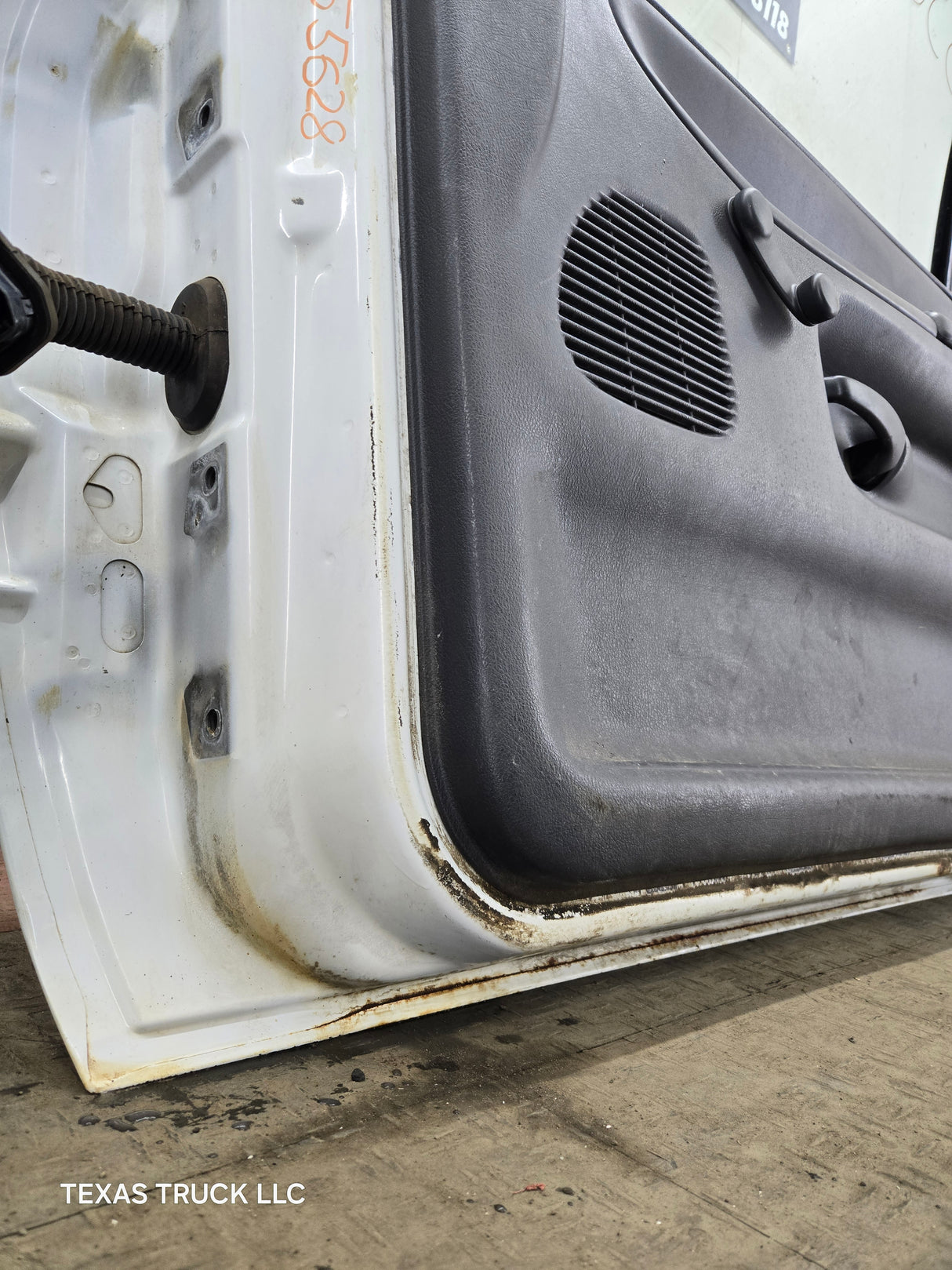 1994-2002 Dodge Ram 2nd Gen RH Passenger Side Front Extended Cab Door 1500 2500 3500 ROUND CORNER - White