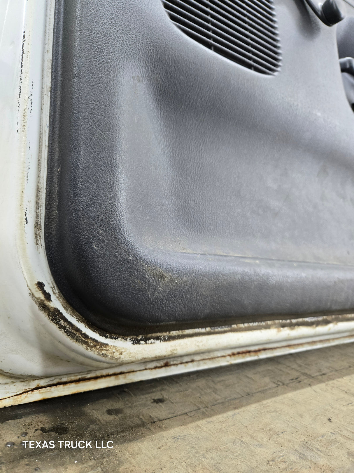 1994-2002 Dodge Ram 2nd Gen RH Passenger Side Front Extended Cab Door 1500 2500 3500 ROUND CORNER - White