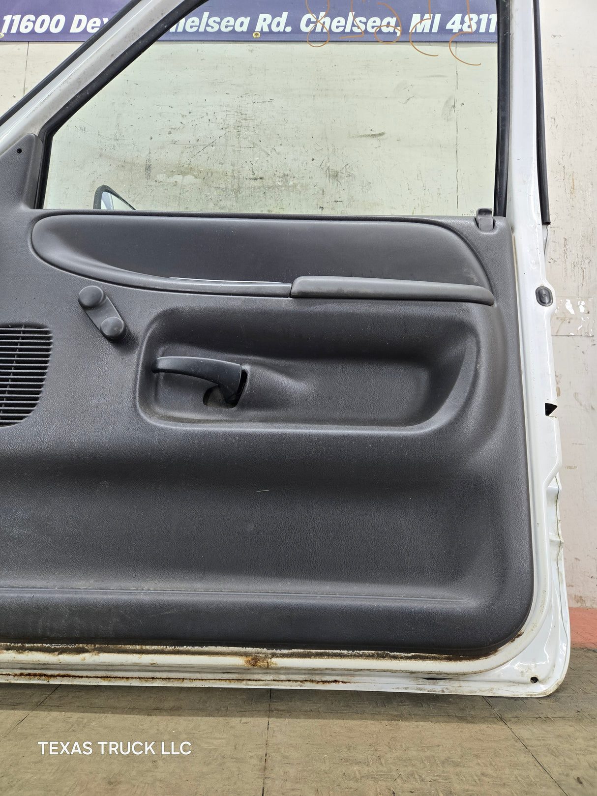 1994-2002 Dodge Ram 2nd Gen RH Passenger Side Front Extended Cab Door 1500 2500 3500 ROUND CORNER - White