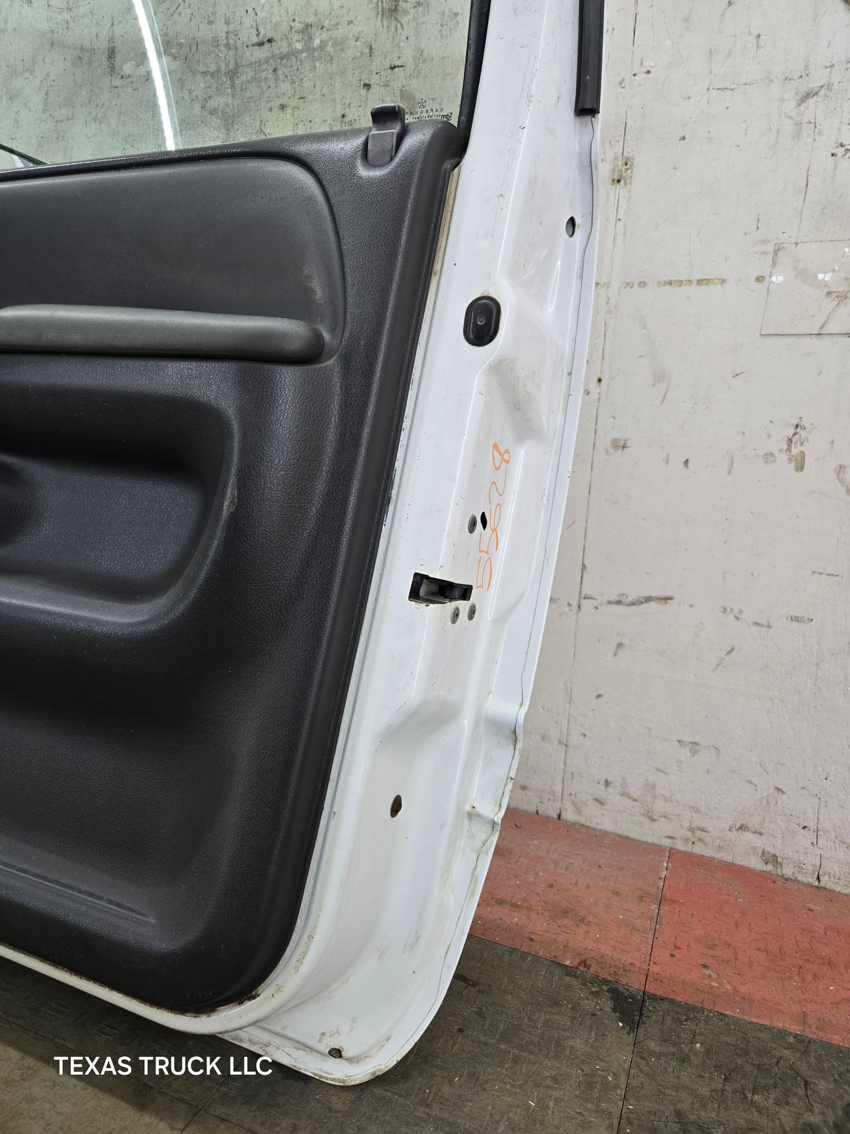 1994-2002 Dodge Ram 2nd Gen RH Passenger Side Front Extended Cab Door 1500 2500 3500 ROUND CORNER - White