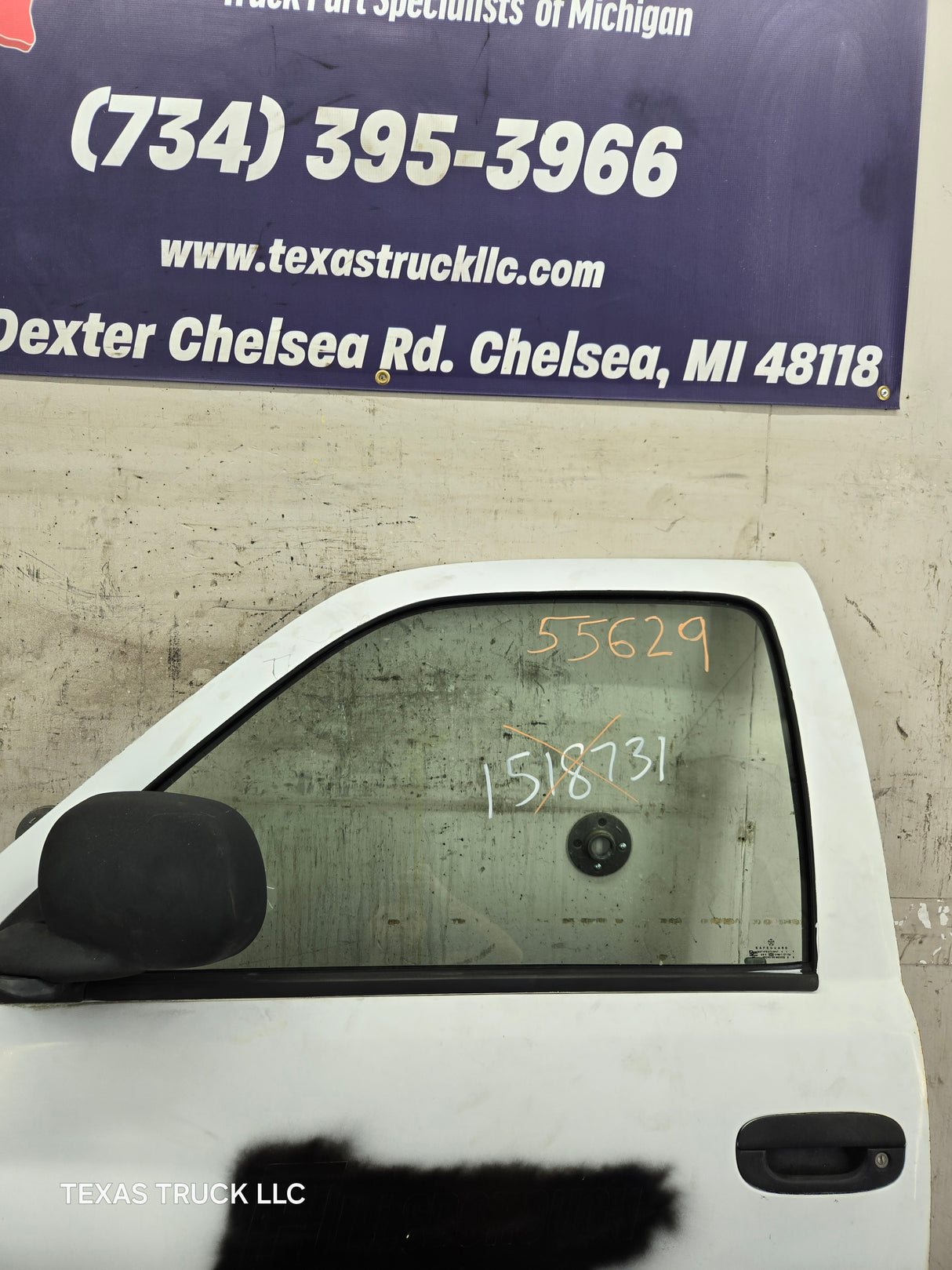 1994-2002 Dodge Ram 2nd Gen LH Driver Side Front Extended Cab Door 1500 2500 3500 ROUND CORNER - White