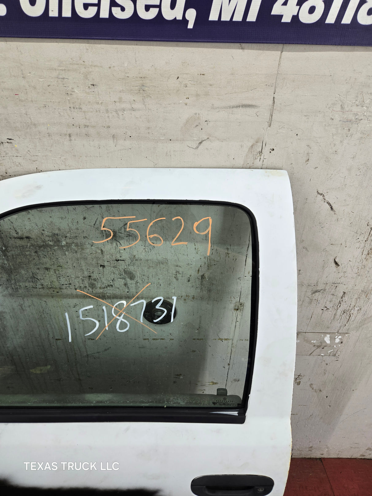 1994-2002 Dodge Ram 2nd Gen LH Driver Side Front Extended Cab Door 1500 2500 3500 ROUND CORNER - White