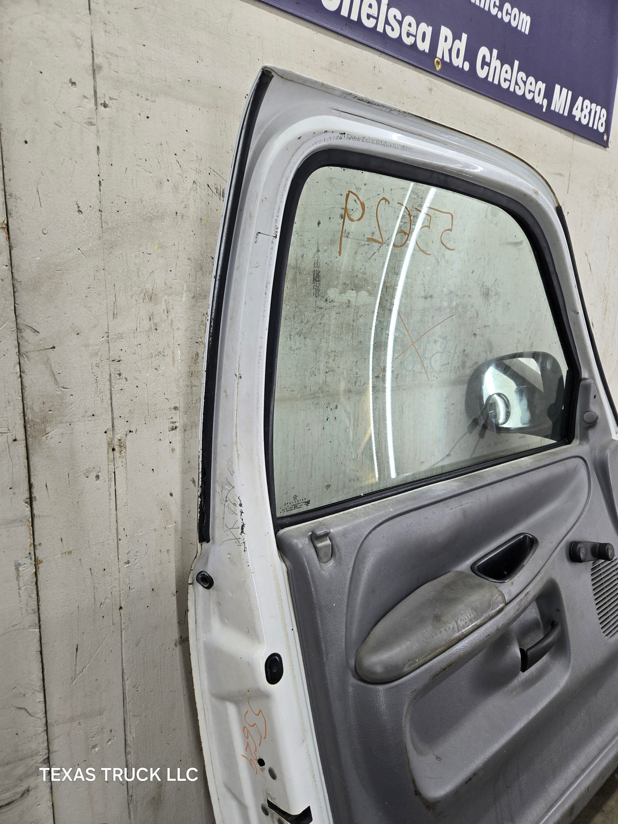 1994-2002 Dodge Ram 2nd Gen LH Driver Side Front Extended Cab Door 1500 2500 3500 ROUND CORNER - White