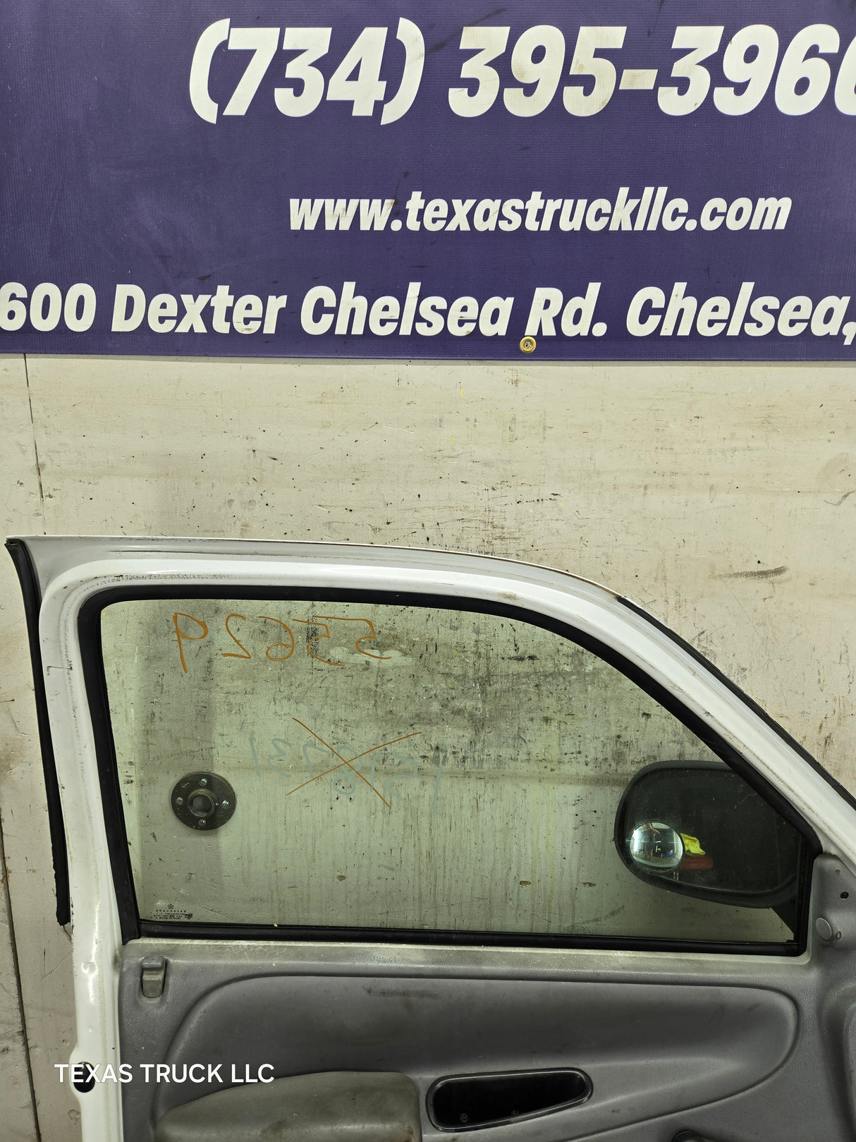 1994-2002 Dodge Ram 2nd Gen LH Driver Side Front Extended Cab Door 1500 2500 3500 ROUND CORNER - White