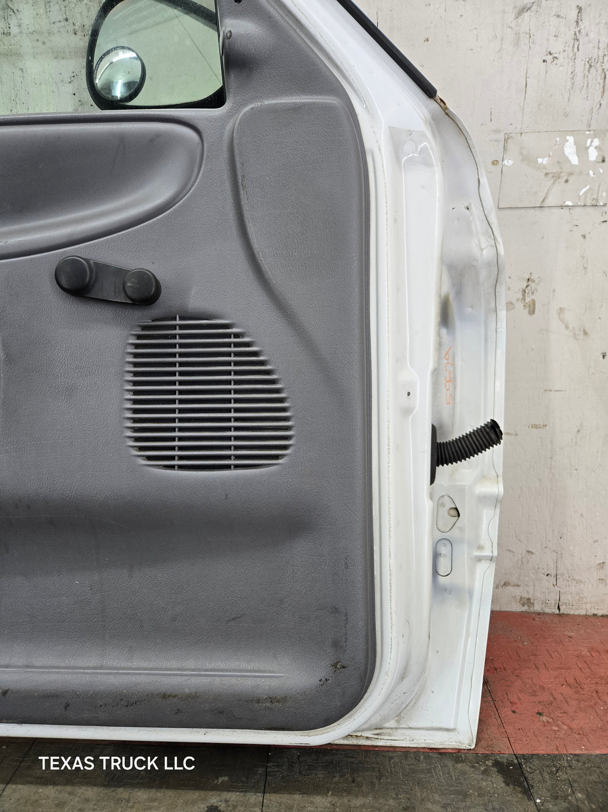 1994-2002 Dodge Ram 2nd Gen LH Driver Side Front Extended Cab Door 1500 2500 3500 ROUND CORNER - White
