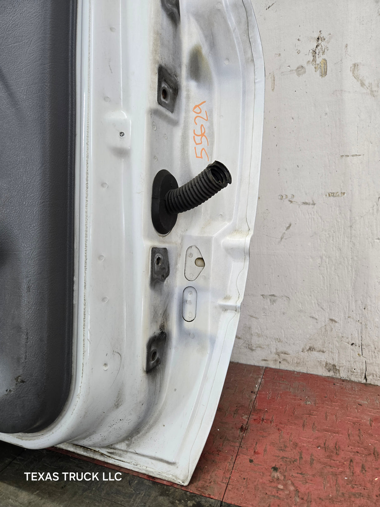 1994-2002 Dodge Ram 2nd Gen LH Driver Side Front Extended Cab Door 1500 2500 3500 ROUND CORNER - White