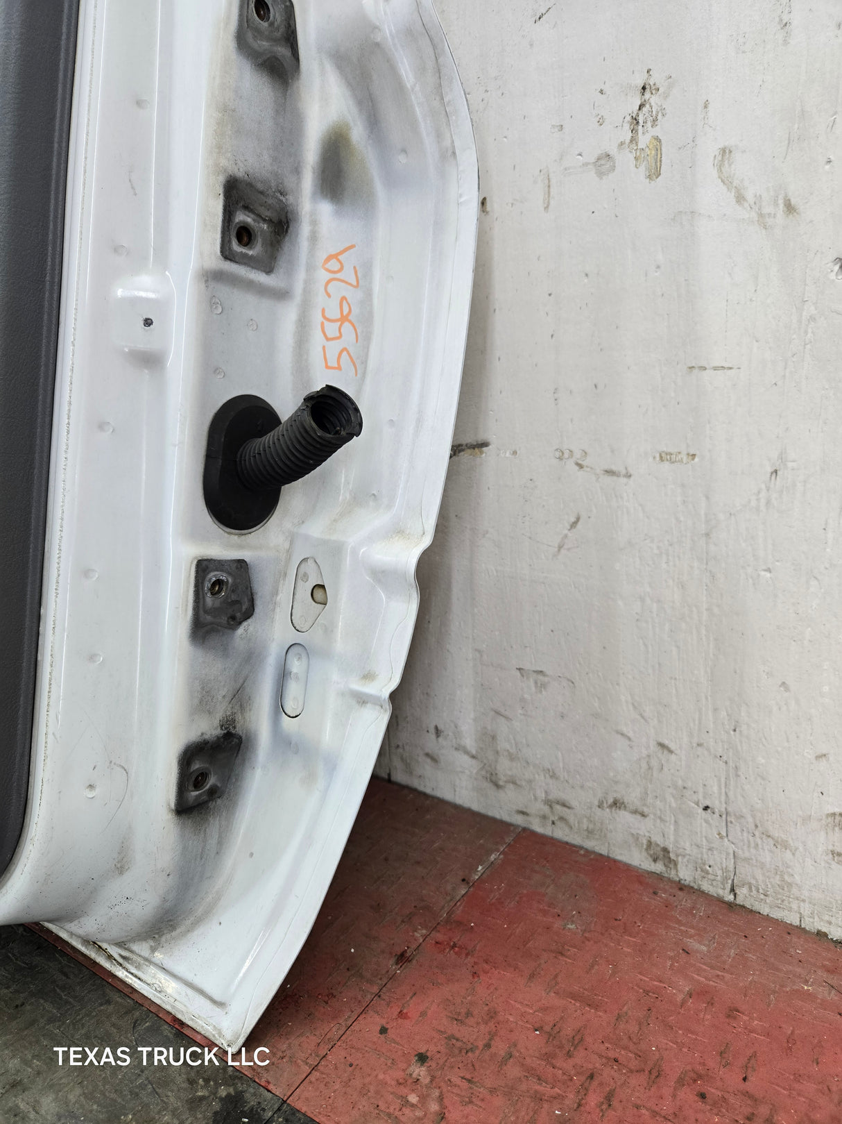1994-2002 Dodge Ram 2nd Gen LH Driver Side Front Extended Cab Door 1500 2500 3500 ROUND CORNER - White