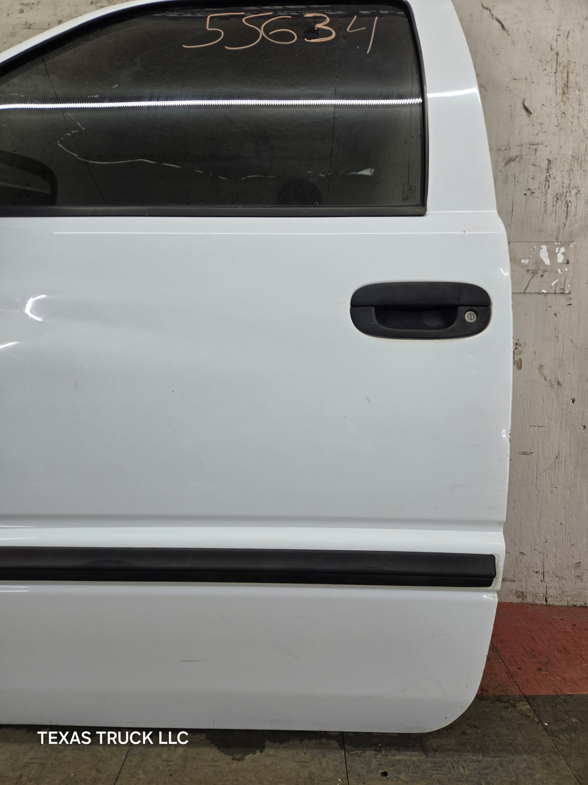 1994-2002 Dodge Ram 2nd Gen LH Driver Side Front Extended Cab Door 1500 2500 3500 ROUND CORNER - White