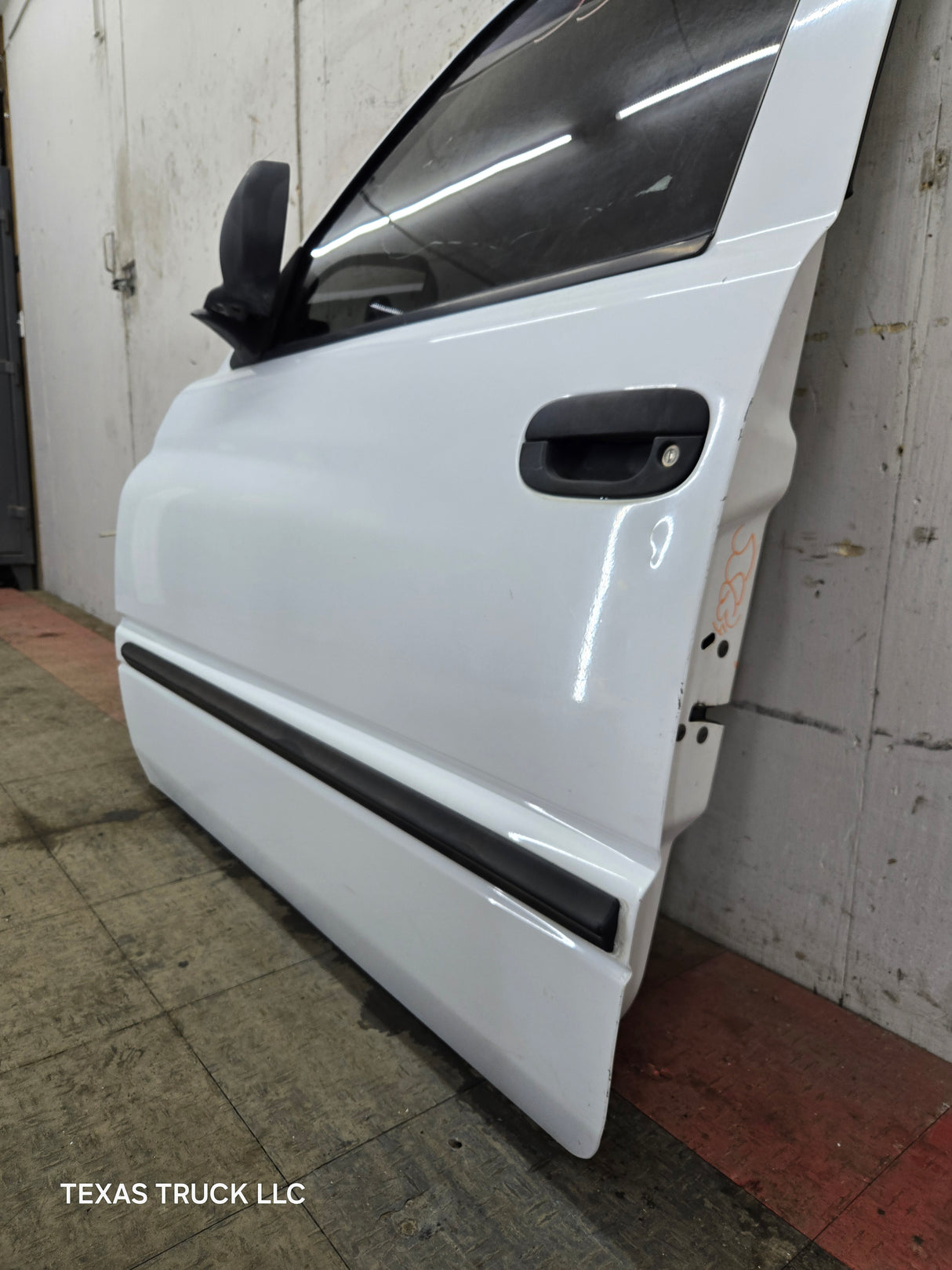 1994-2002 Dodge Ram 2nd Gen LH Driver Side Front Extended Cab Door 1500 2500 3500 ROUND CORNER - White