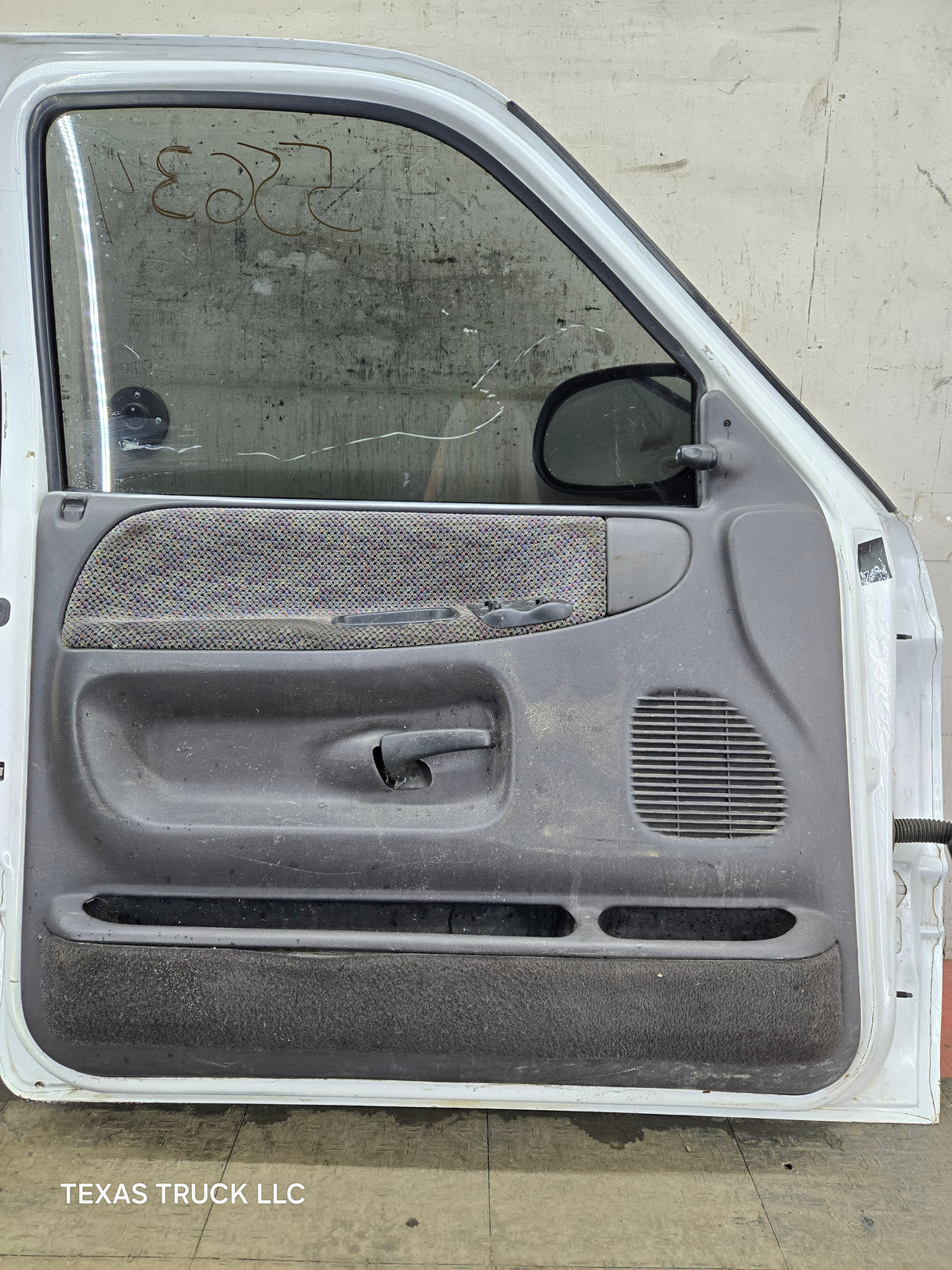 1994-2002 Dodge Ram 2nd Gen LH Driver Side Front Extended Cab Door 1500 2500 3500 ROUND CORNER - White