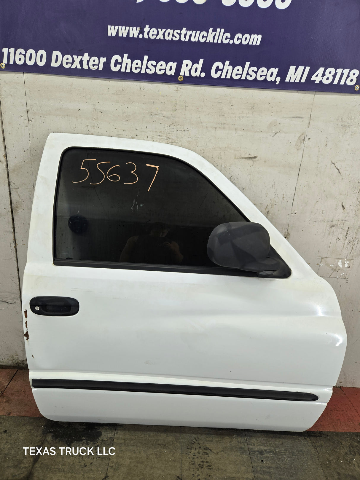 1994-2002 Dodge Ram 2nd Gen RH Passenger Side Front Extended Cab Door 1500 2500 3500 ROUND CORNER - White