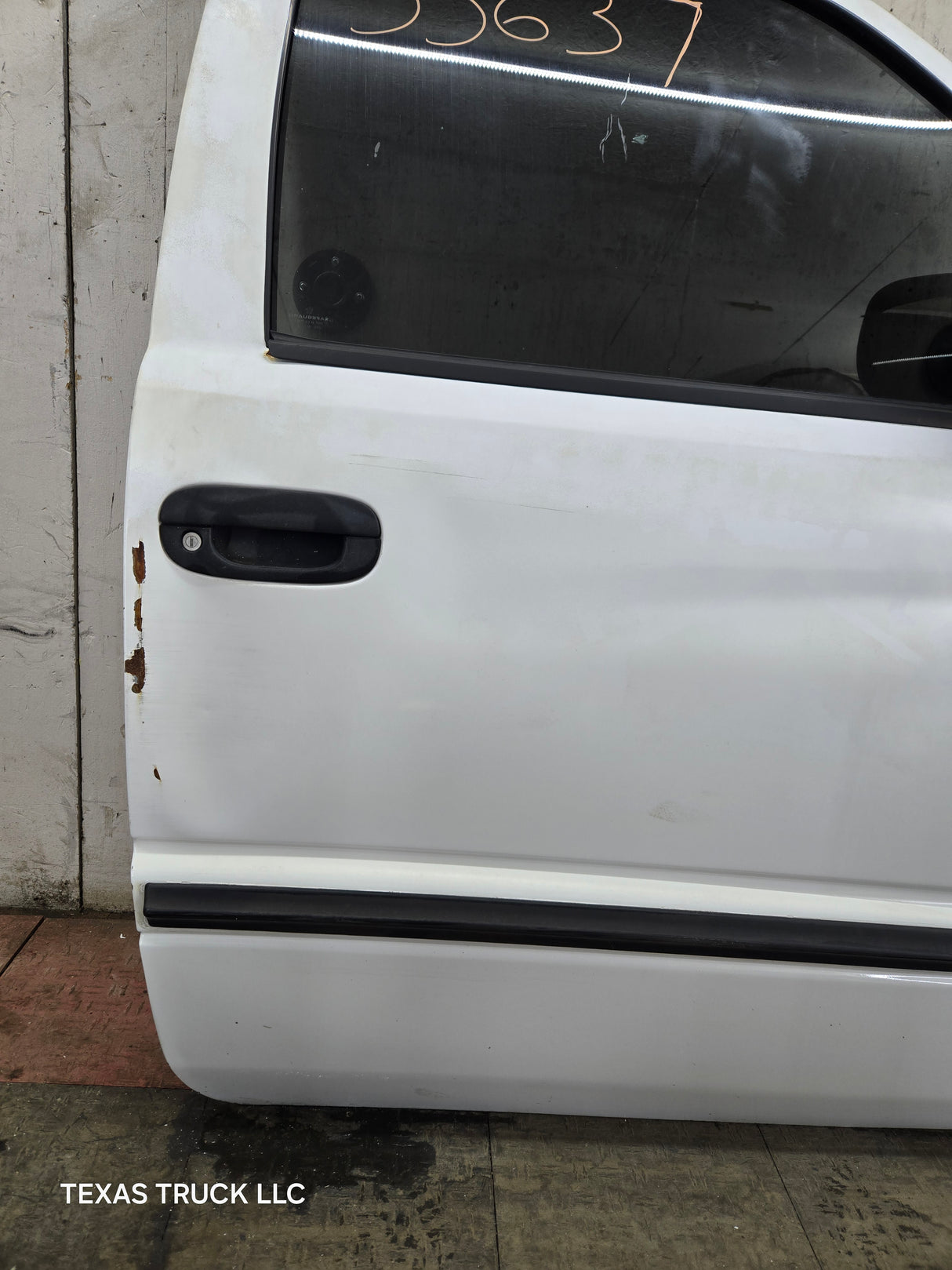 1994-2002 Dodge Ram 2nd Gen RH Passenger Side Front Extended Cab Door 1500 2500 3500 ROUND CORNER - White