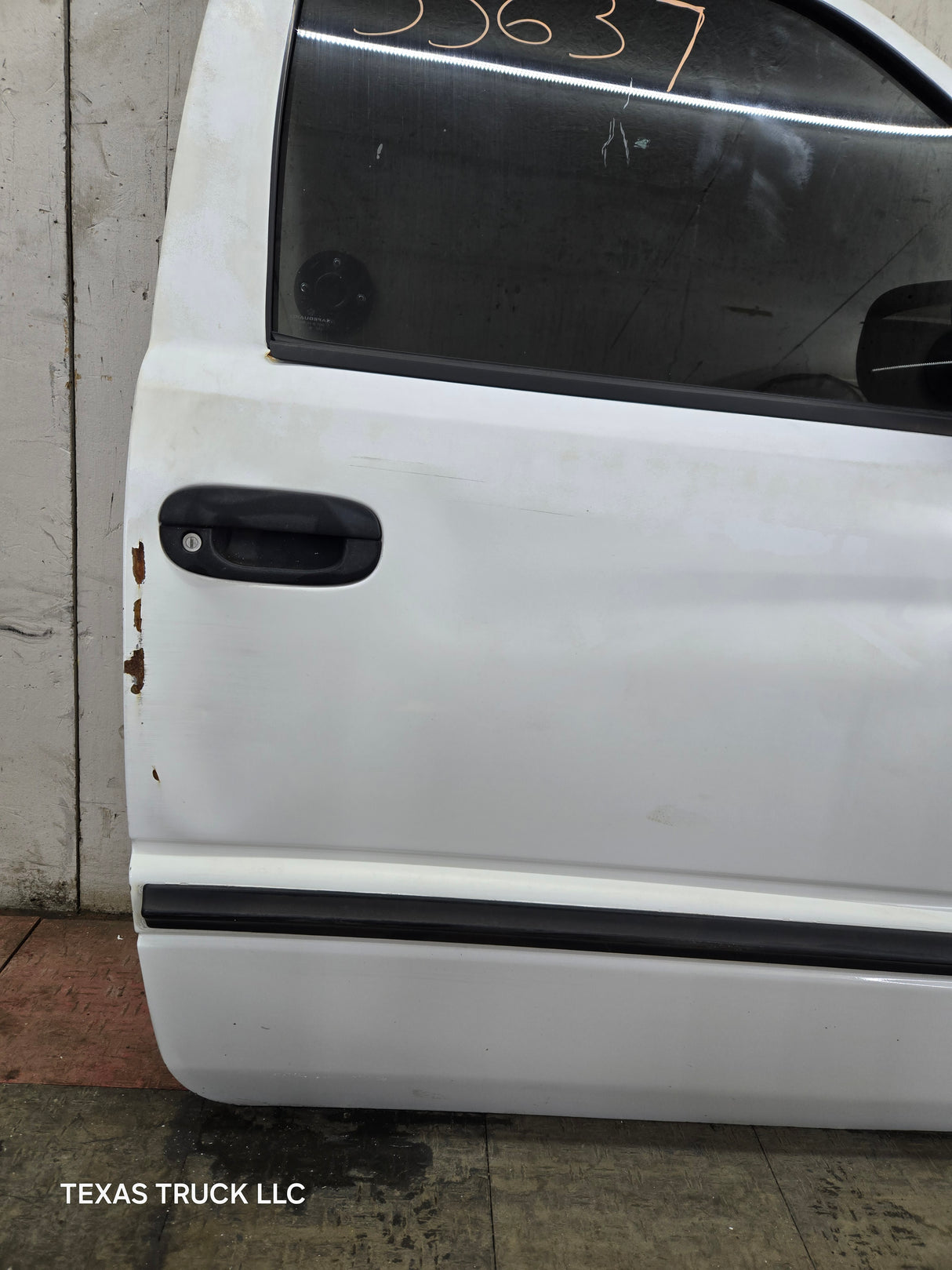 1994-2002 Dodge Ram 2nd Gen RH Passenger Side Front Extended Cab Door 1500 2500 3500 ROUND CORNER - White