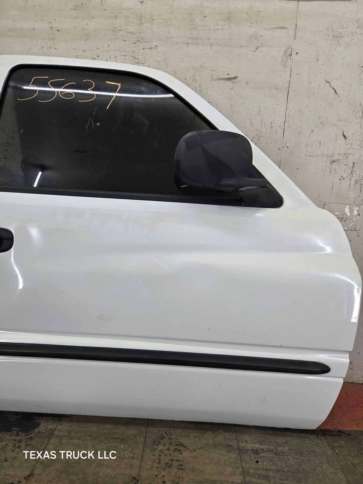 1994-2002 Dodge Ram 2nd Gen RH Passenger Side Front Extended Cab Door 1500 2500 3500 ROUND CORNER - White