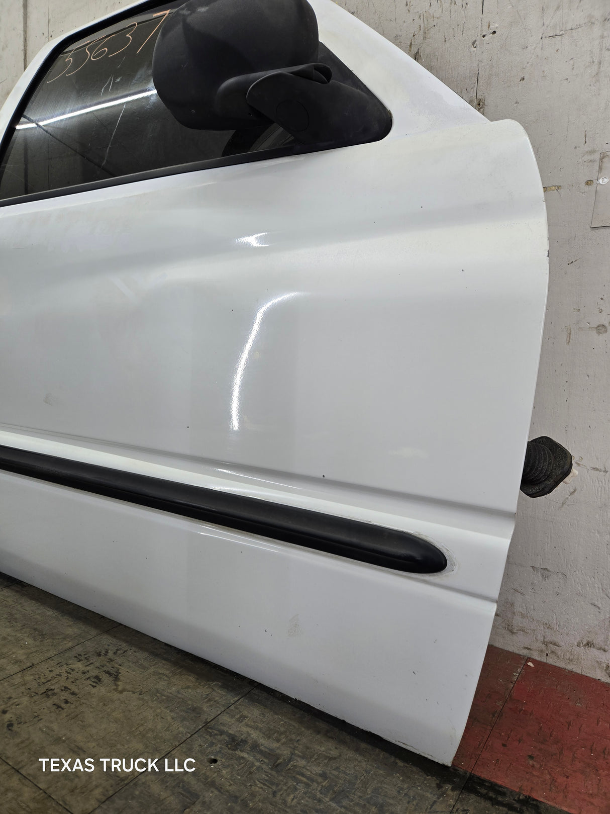 1994-2002 Dodge Ram 2nd Gen RH Passenger Side Front Extended Cab Door 1500 2500 3500 ROUND CORNER - White