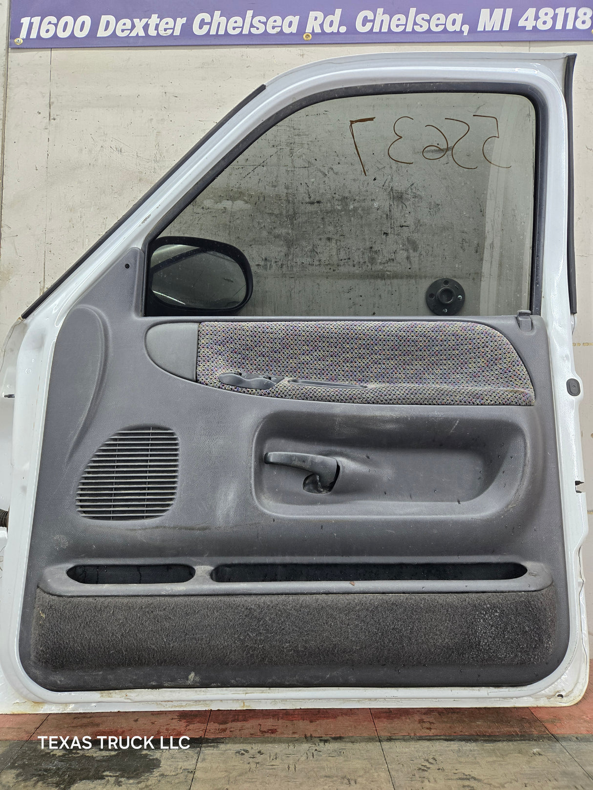 1994-2002 Dodge Ram 2nd Gen RH Passenger Side Front Extended Cab Door 1500 2500 3500 ROUND CORNER - White