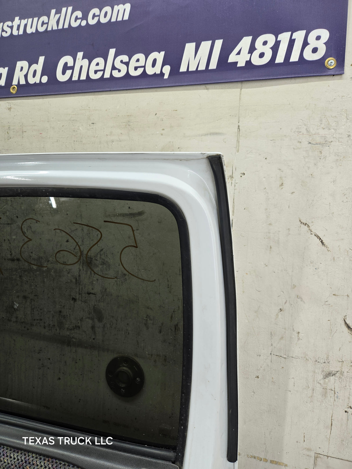 1994-2002 Dodge Ram 2nd Gen RH Passenger Side Front Extended Cab Door 1500 2500 3500 ROUND CORNER - White