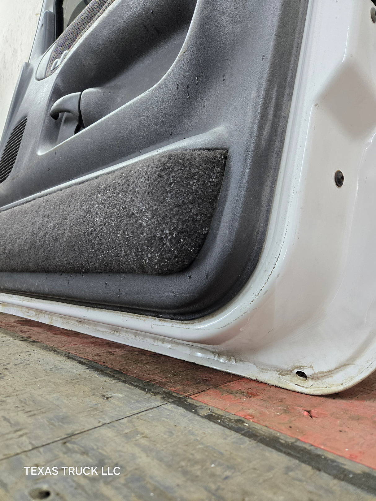 1994-2002 Dodge Ram 2nd Gen RH Passenger Side Front Extended Cab Door 1500 2500 3500 ROUND CORNER - White