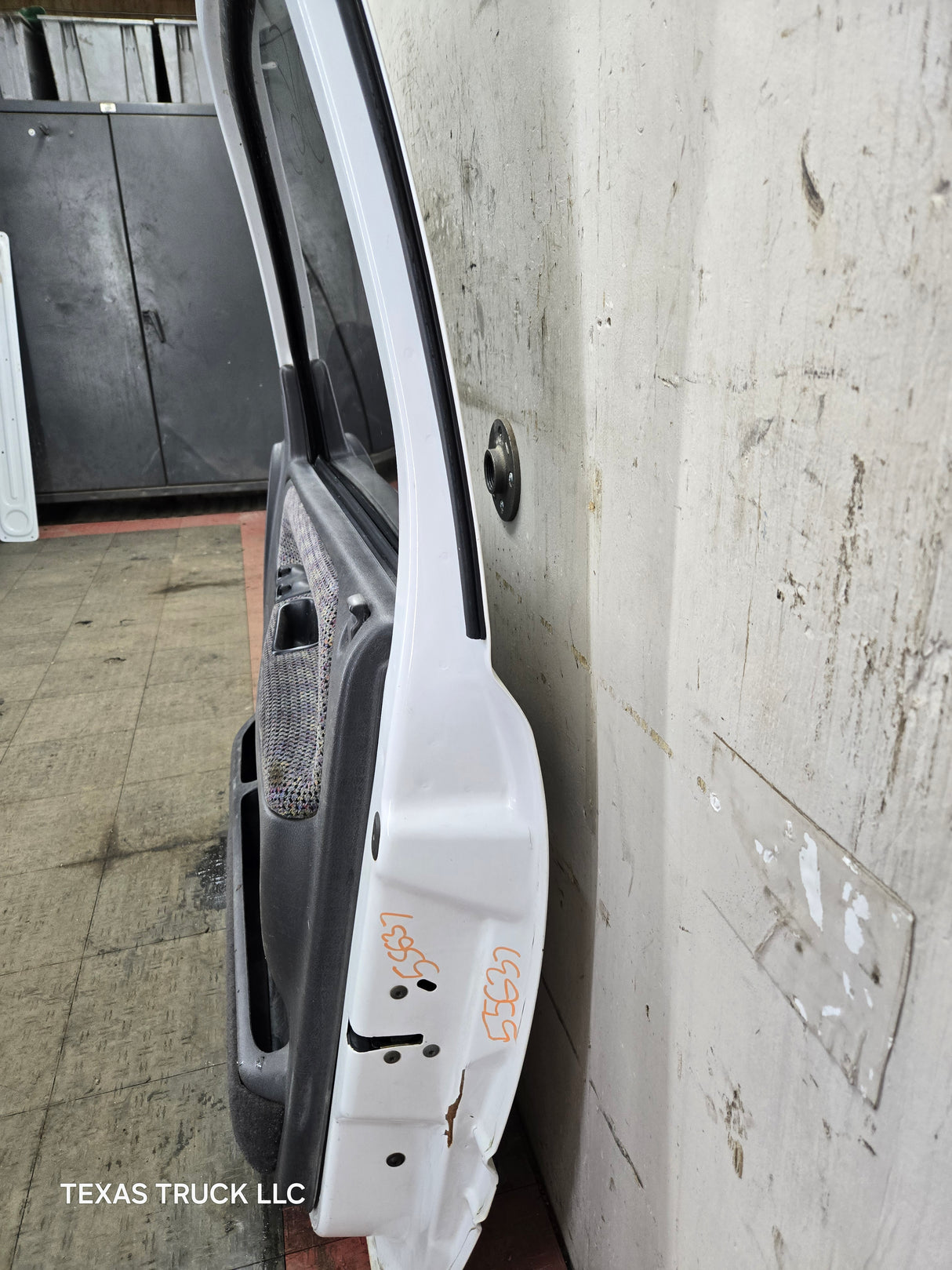 1994-2002 Dodge Ram 2nd Gen RH Passenger Side Front Extended Cab Door 1500 2500 3500 ROUND CORNER - White