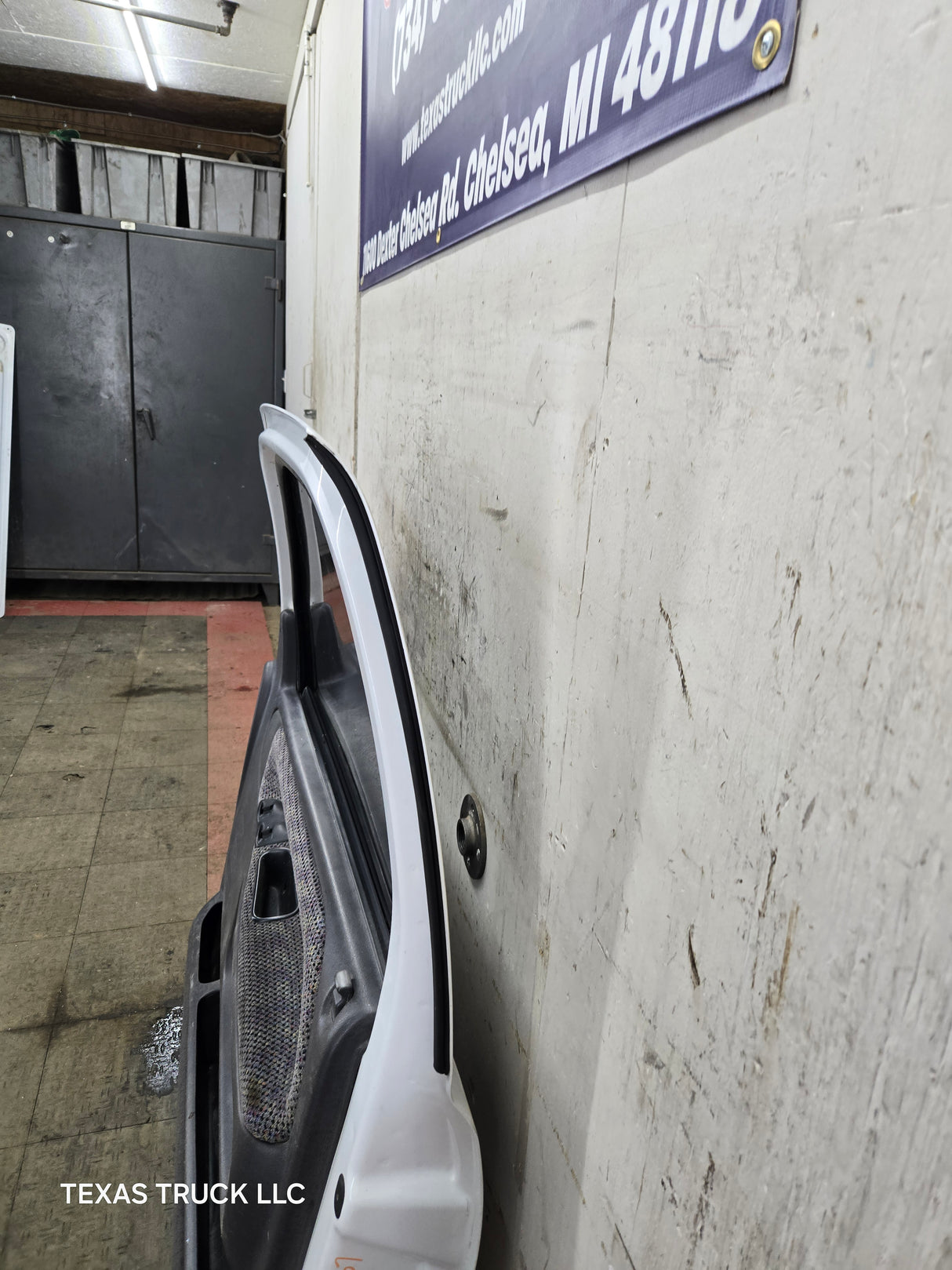 1994-2002 Dodge Ram 2nd Gen RH Passenger Side Front Extended Cab Door 1500 2500 3500 ROUND CORNER - White
