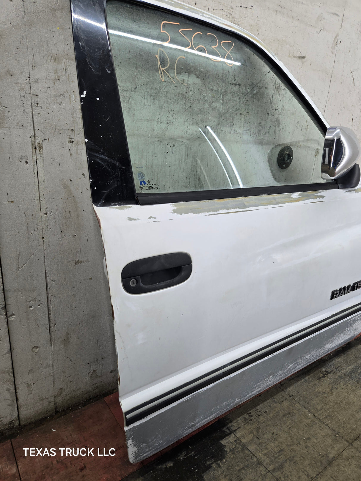 1994-2002 Dodge Ram 2nd Gen RH Passenger Side Front Extended Cab Door 1500 2500 3500 ROUND CORNER - White